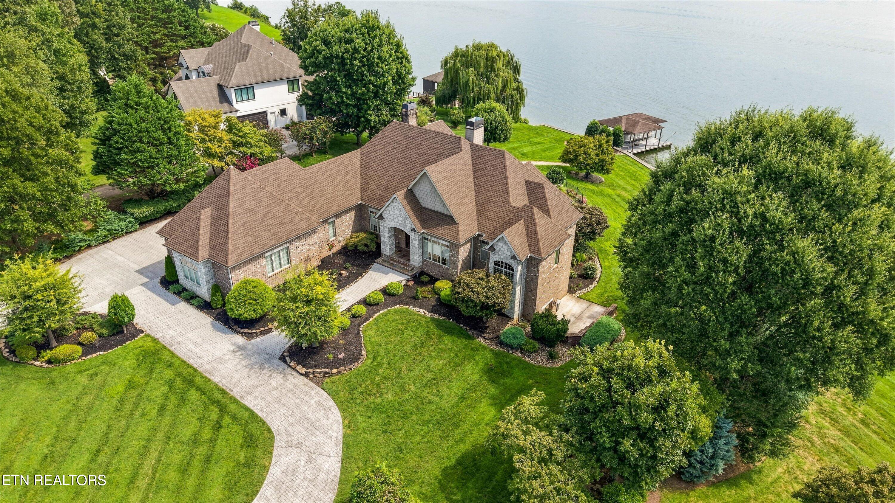 233 Lake Crest Drive — photo