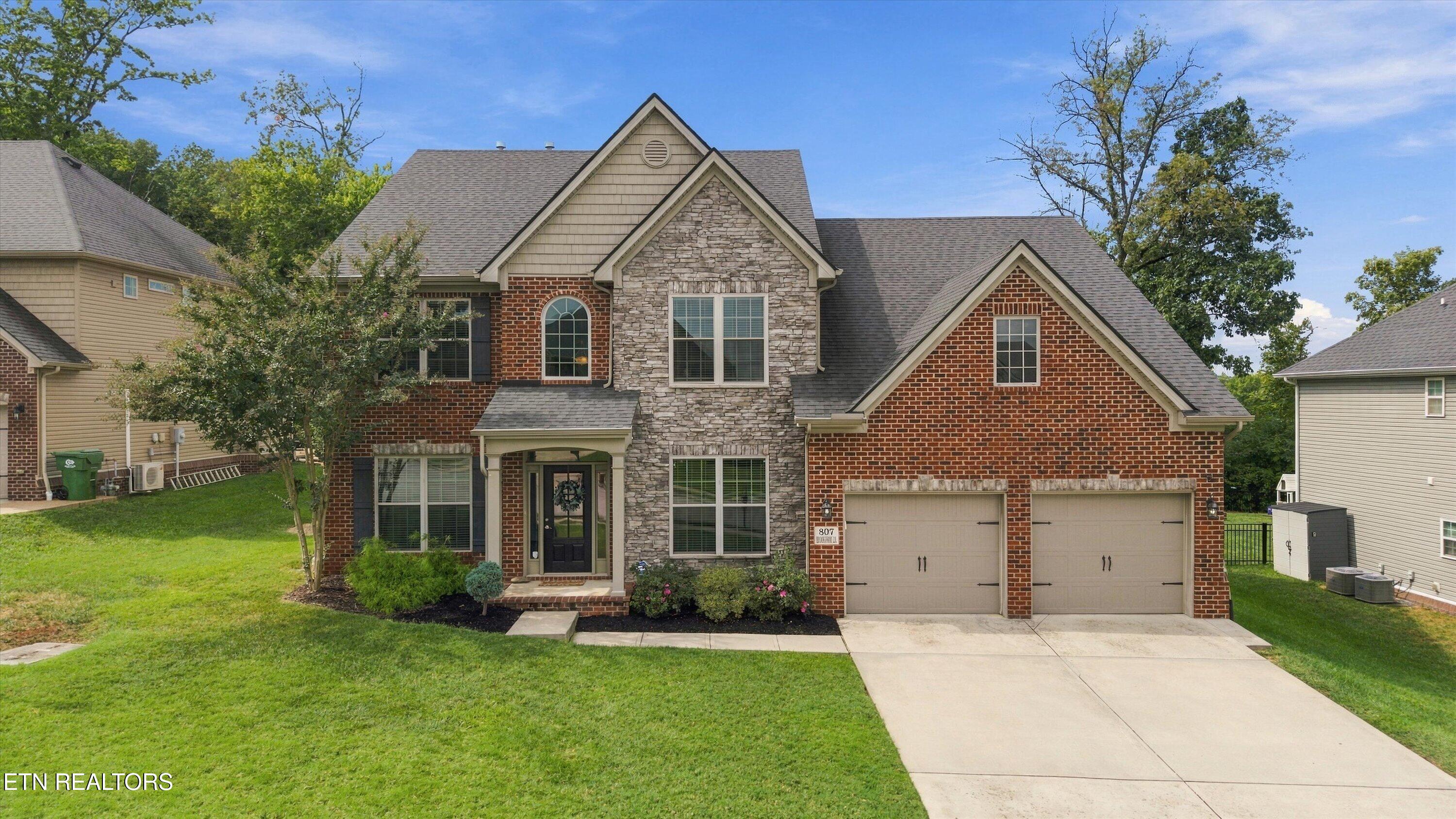807 Brookwood Lane — photo