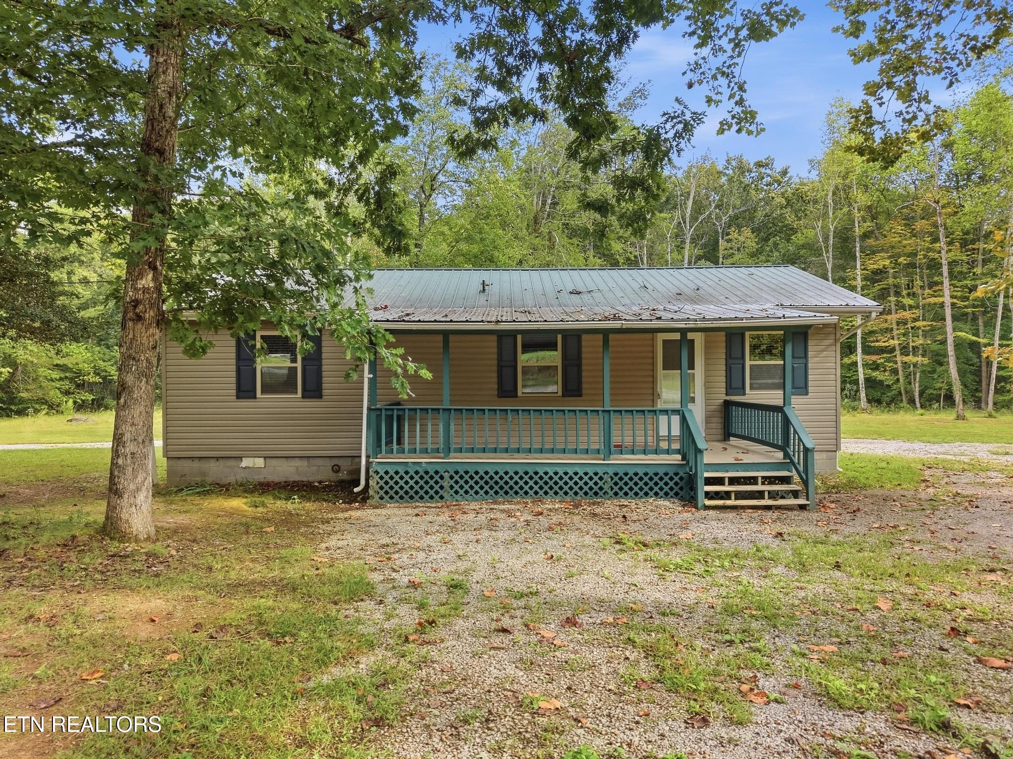 12253 Highway 127 — photo