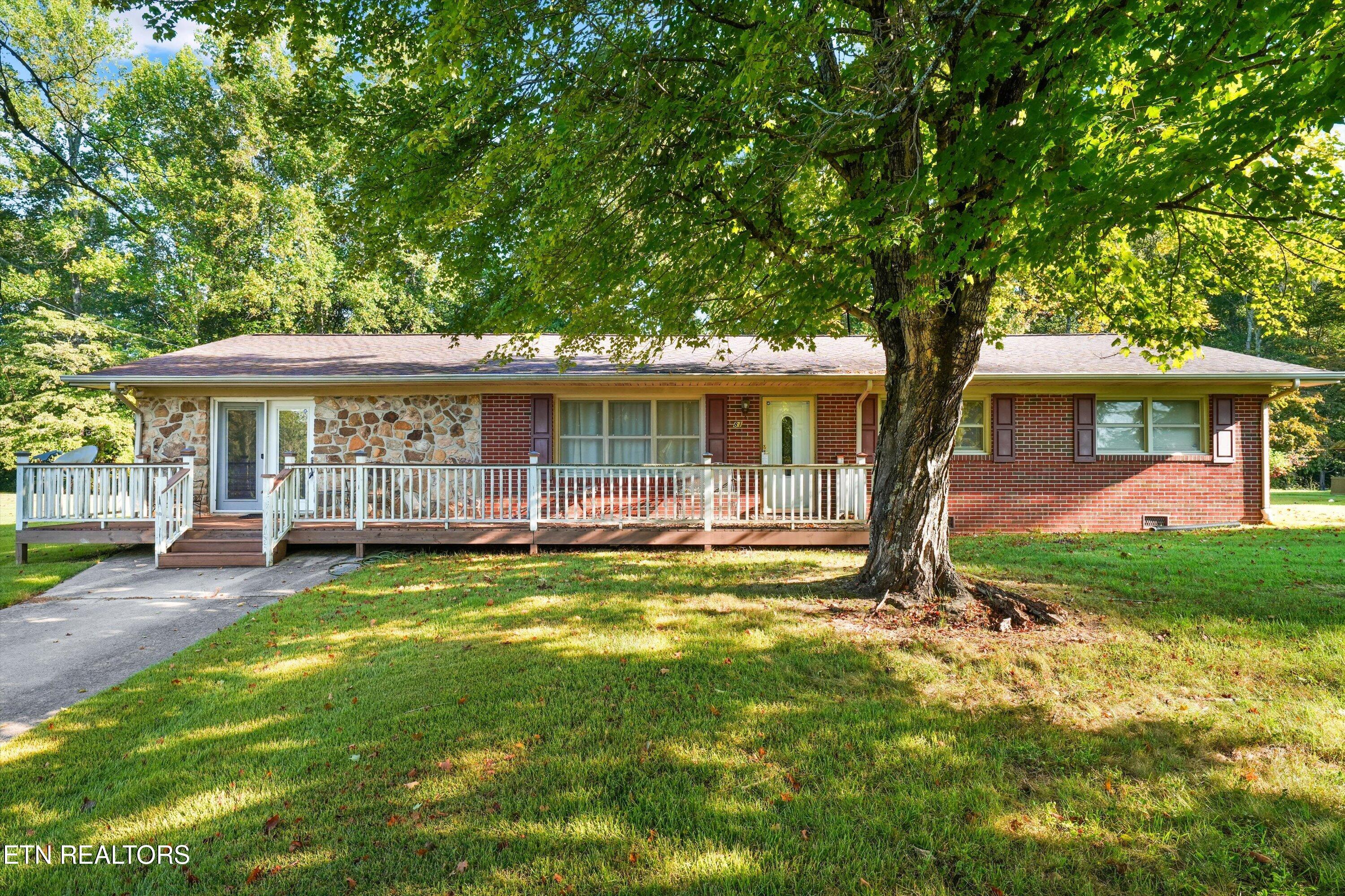 813/815 Stephens Rd — photo