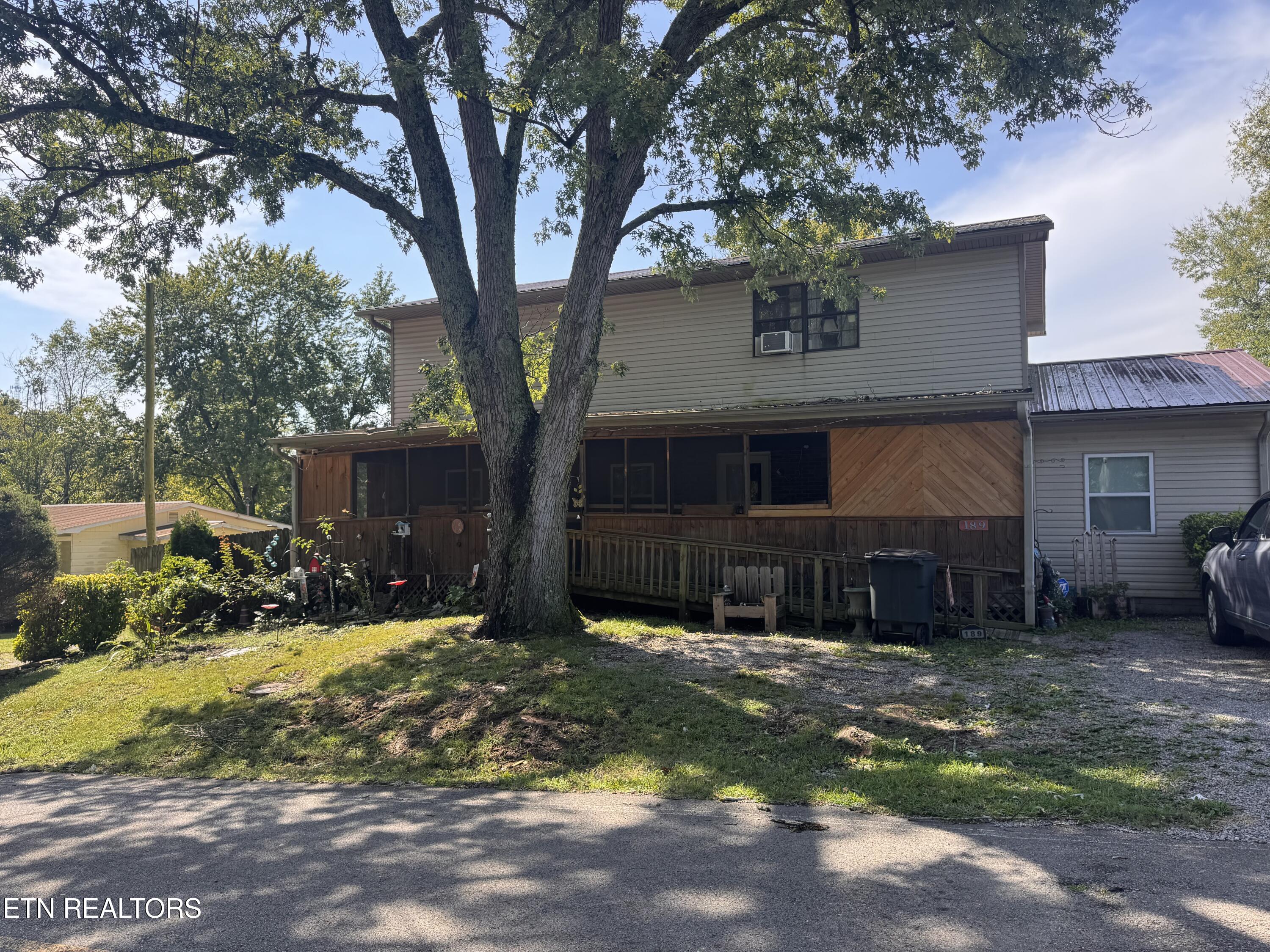 189 Oakland Ave — photo