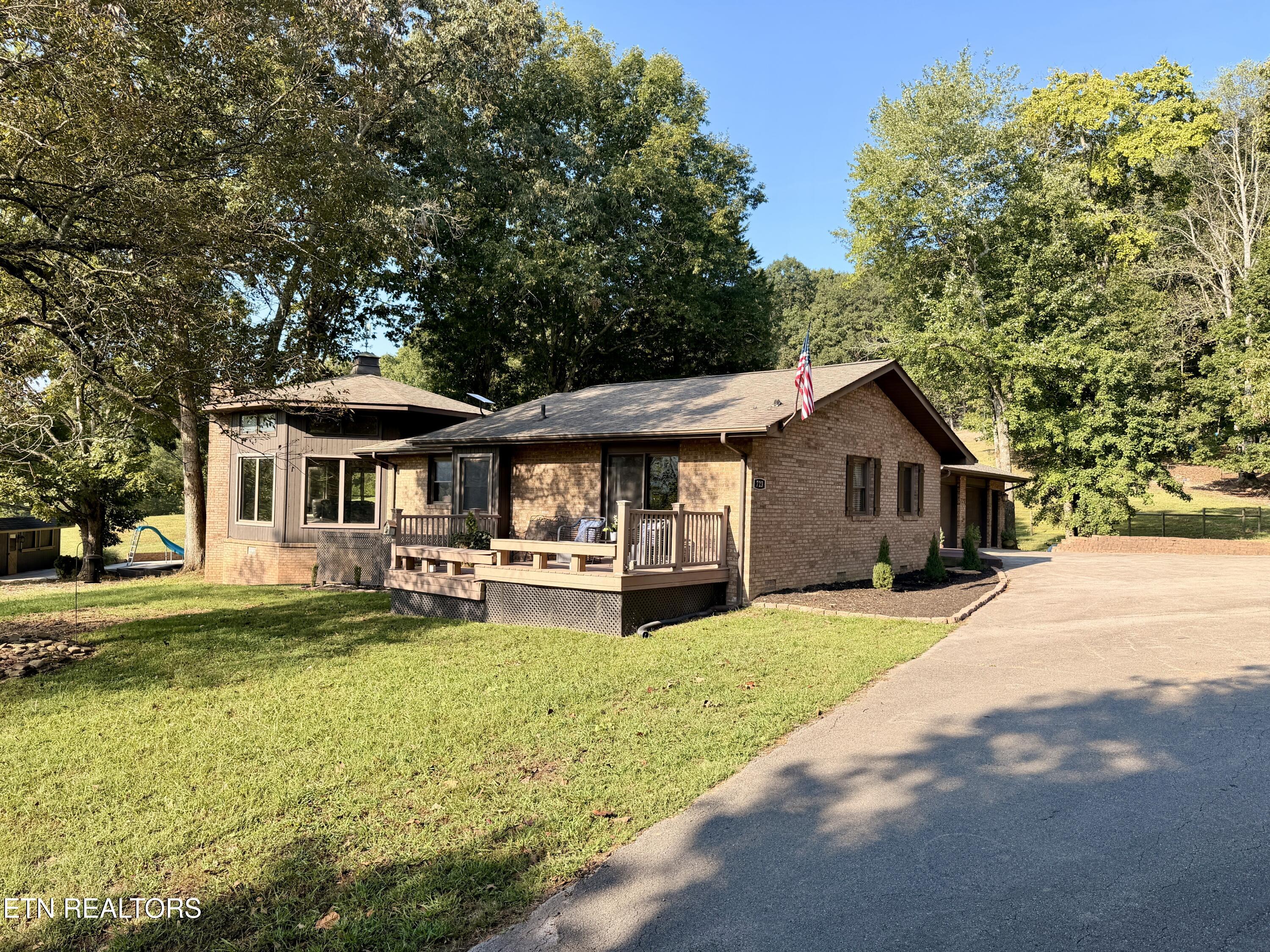723 Paint Rock Rd — photo
