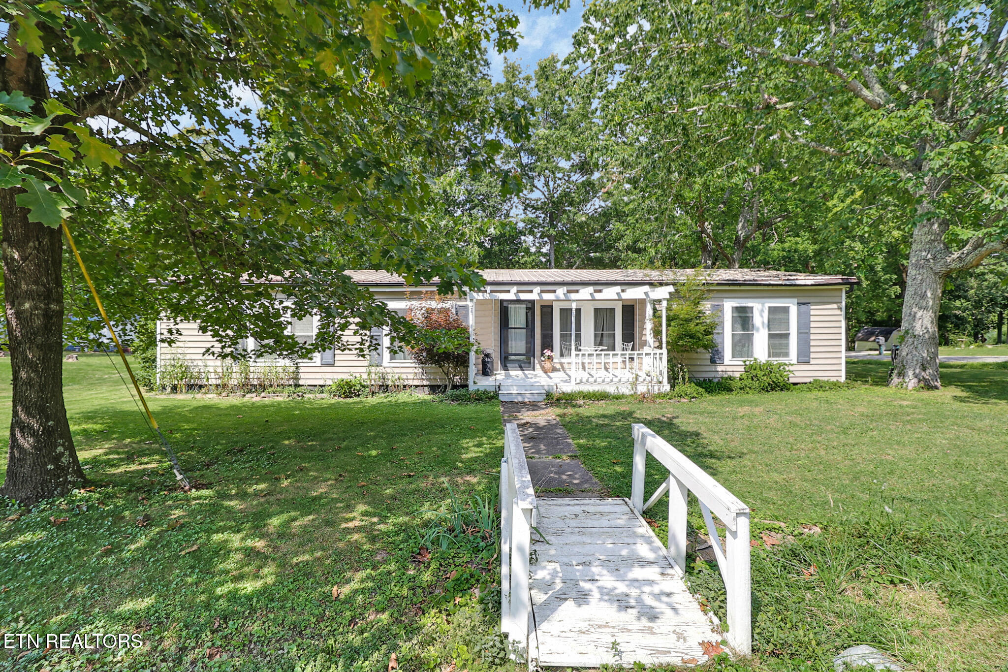 313 Rugby Road, Crossville, TN 38558