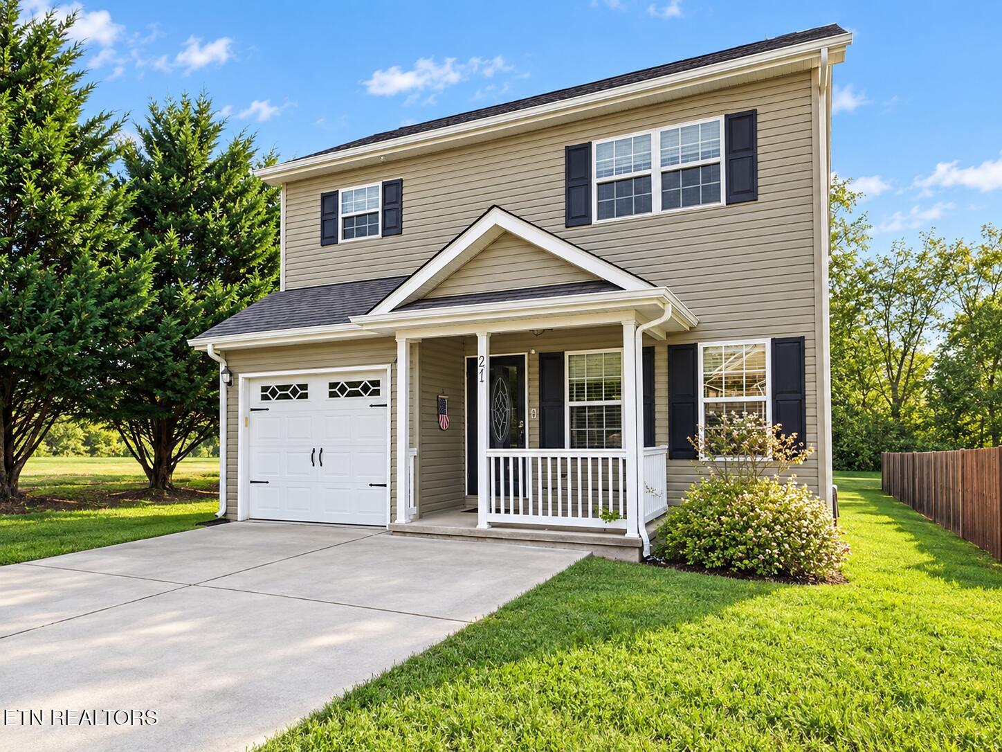 201 Heritage Crossing Drive — photo