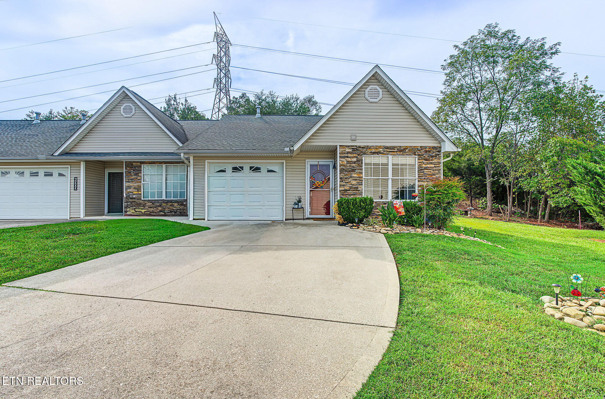 6313 Sky Song Lane — photo