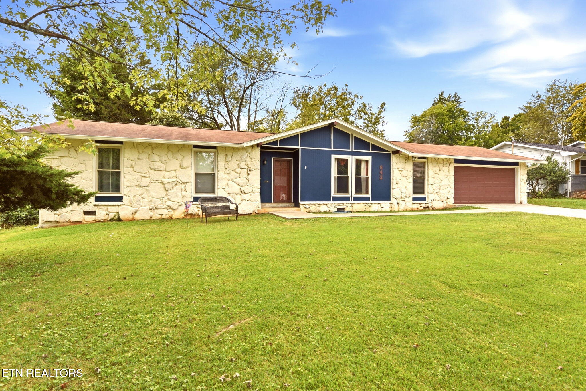 843 Sky Blue Drive — photo