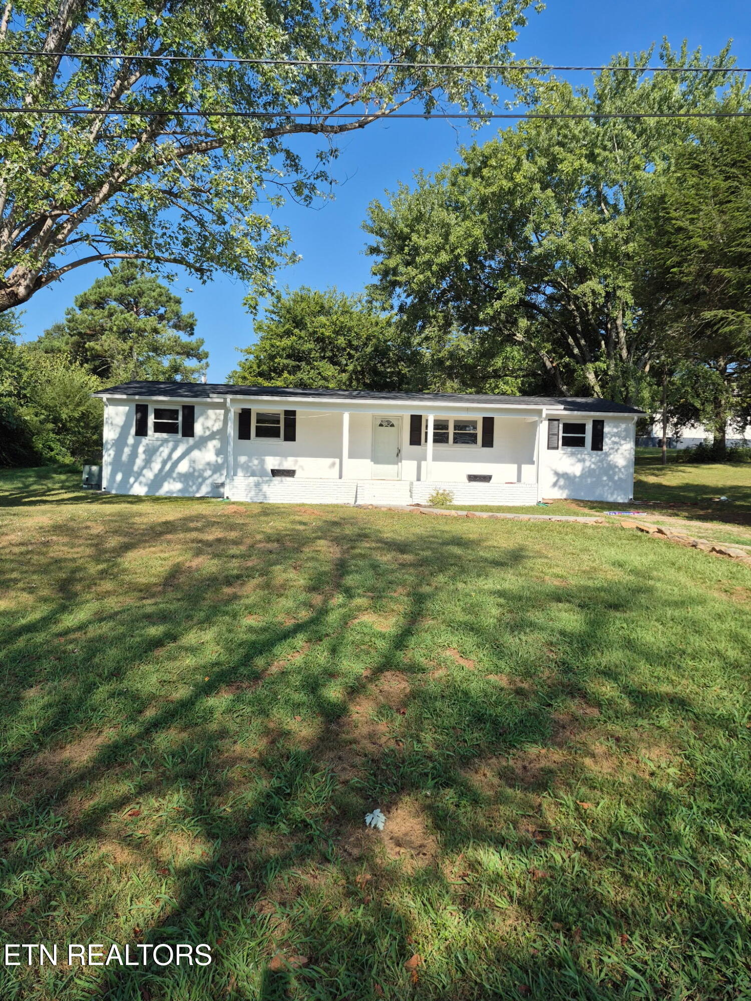 1034 Monroe Circle — photo