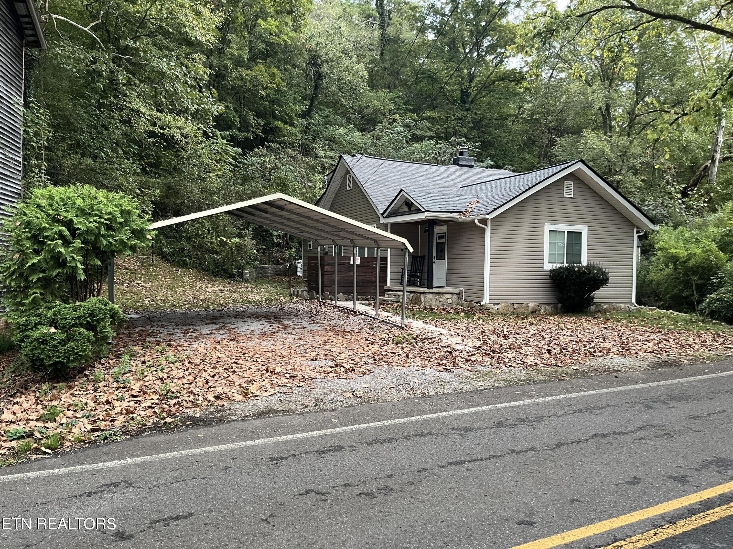 8922 Pedigo Rd — photo