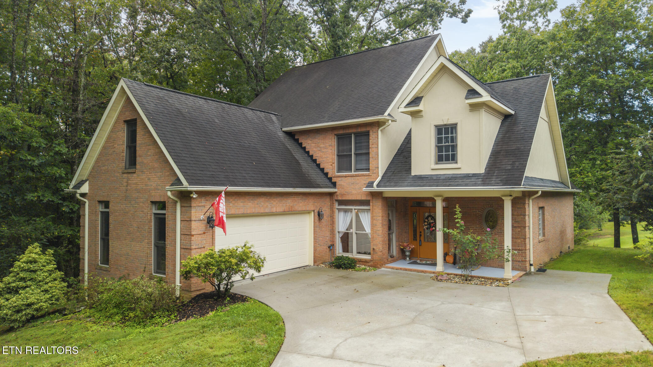 240 Skyview Drive — photo