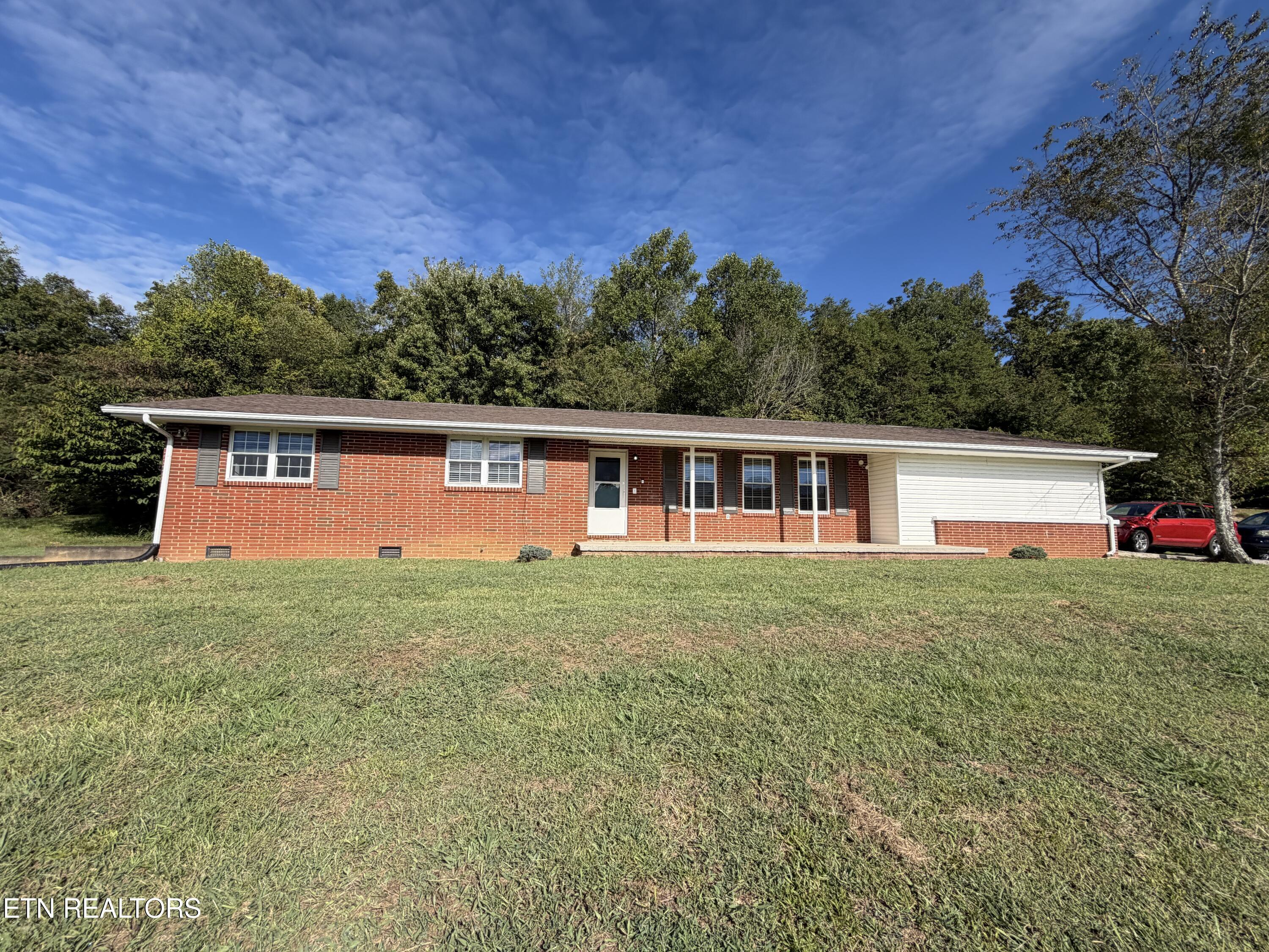 4421 US-411 — photo