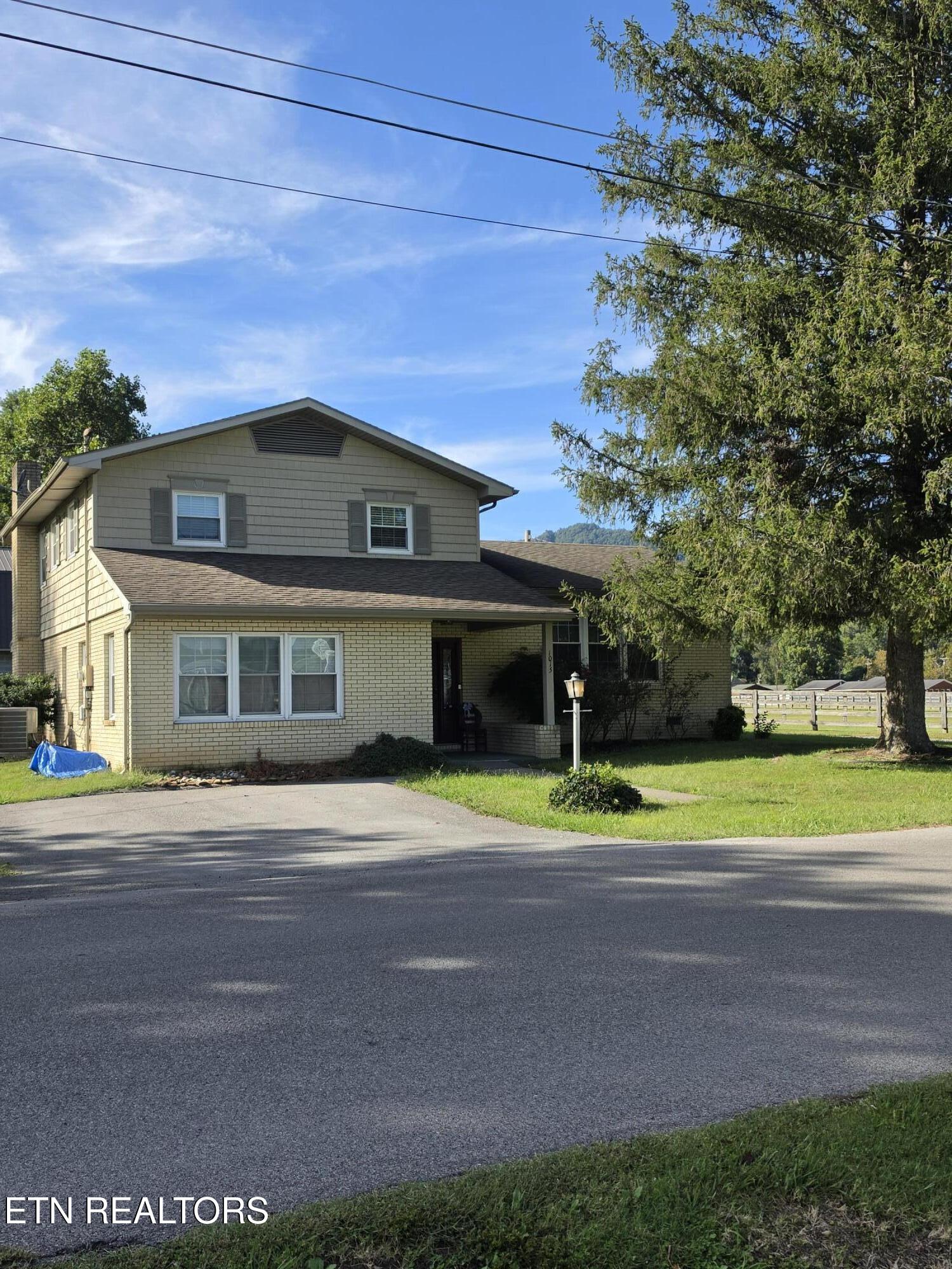 1015 Old Wilson Lane — photo