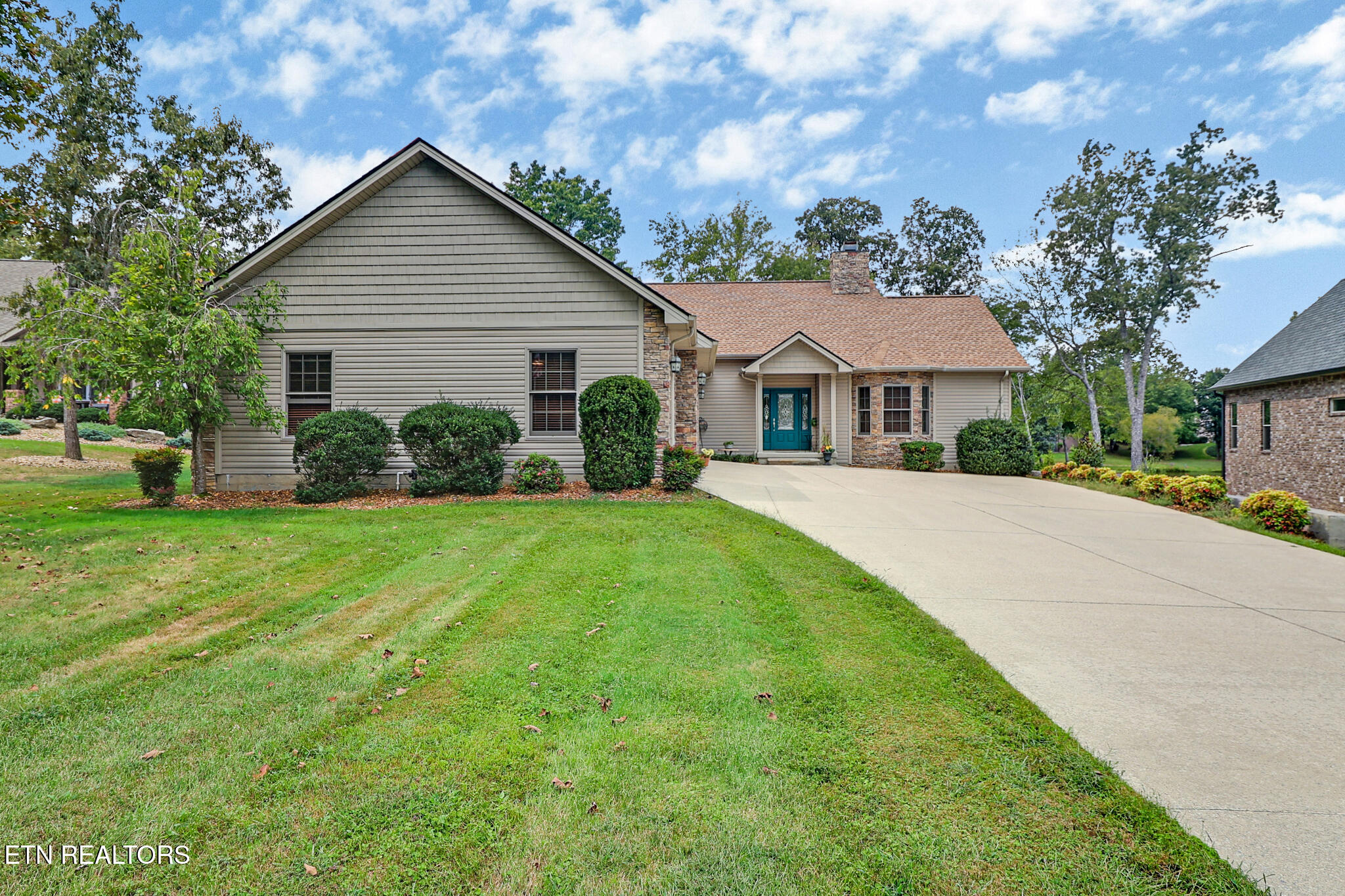 46 Westridge Court — photo