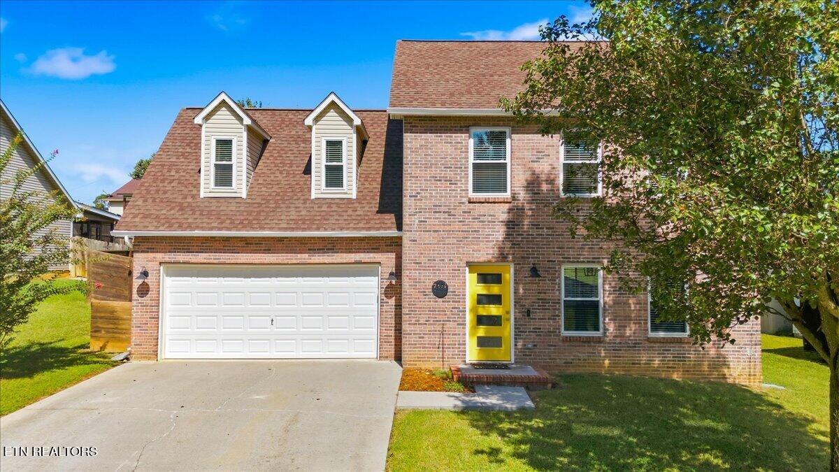 7321 Carowinds Lane — photo