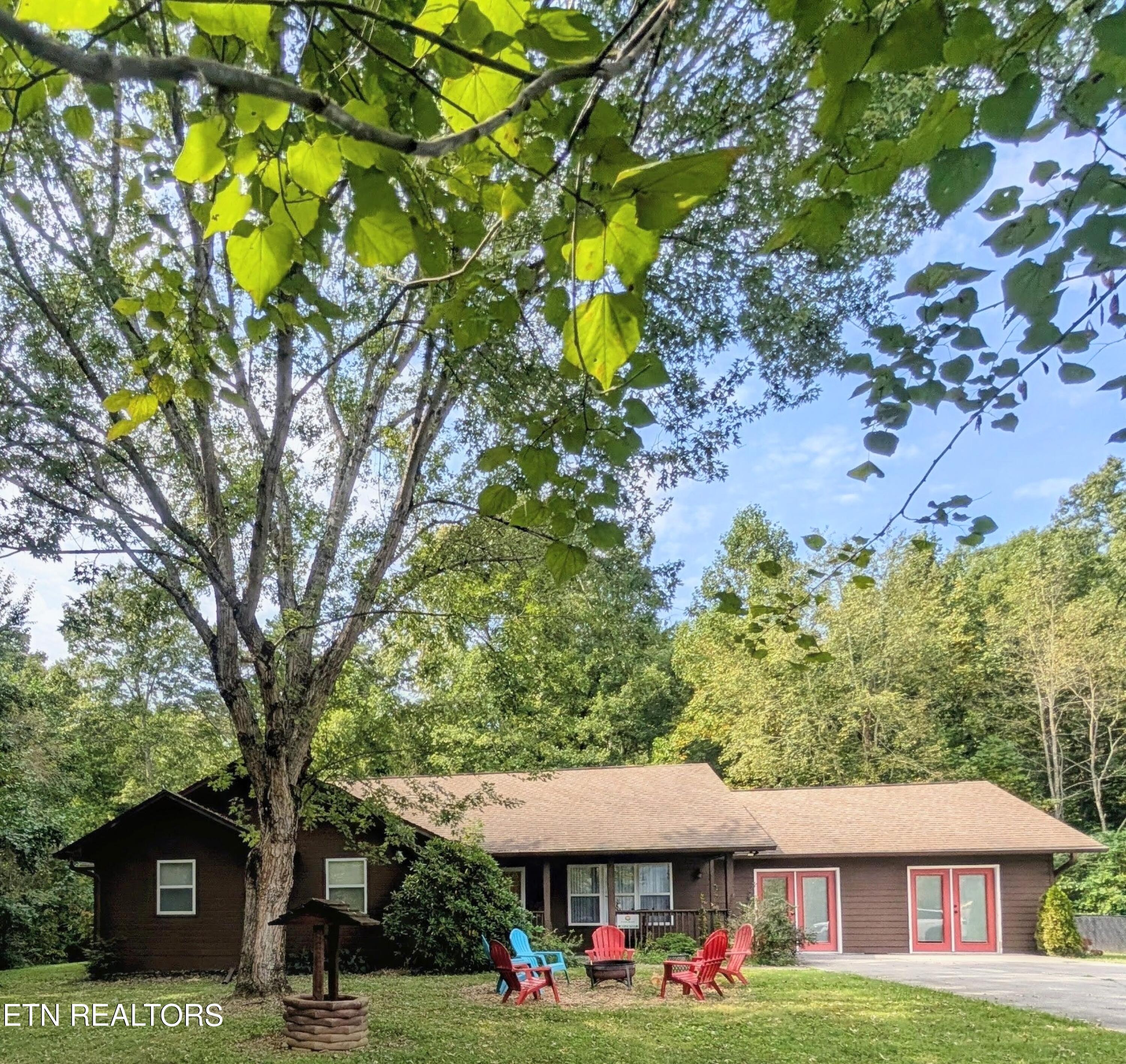 3240 W Laurelwood Ave — photo