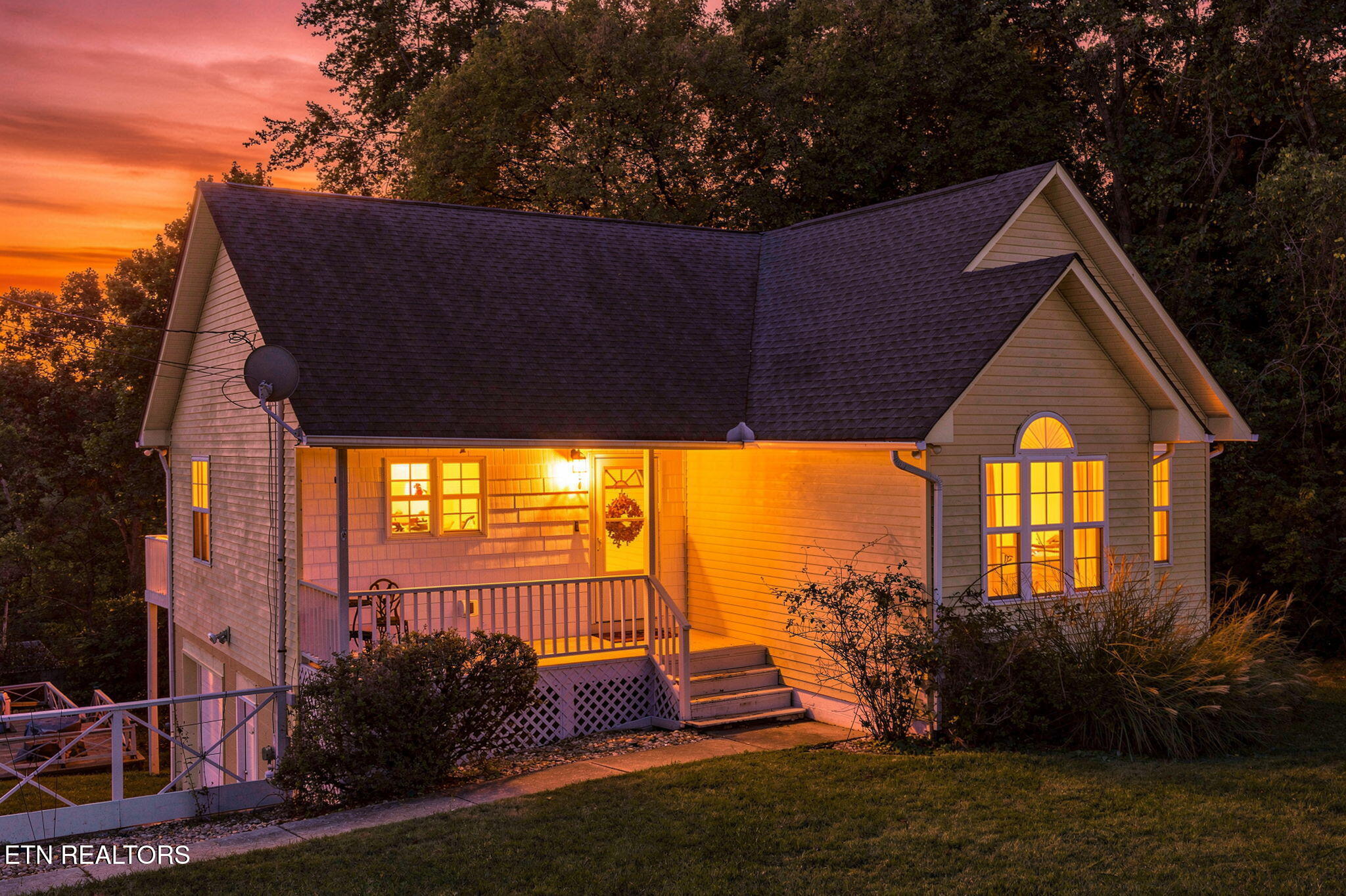 132 Oakview Drive — photo