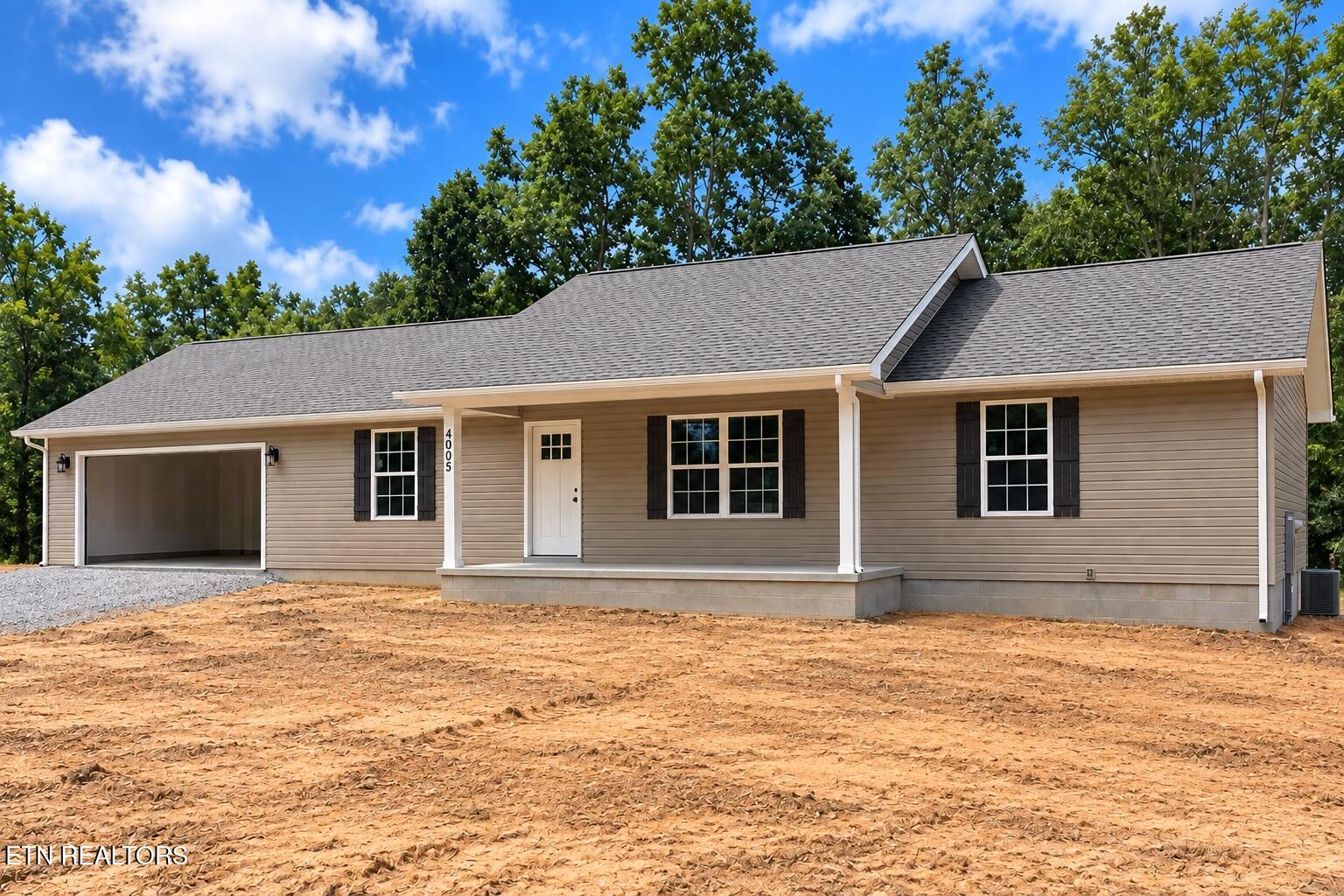 4003 Yellow Knife Drive — photo