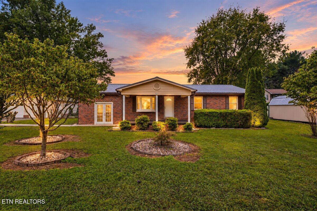 219 W Bowman Circle — photo