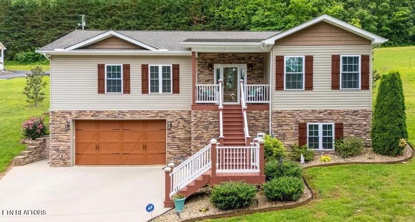 180 Owens Drive — photo