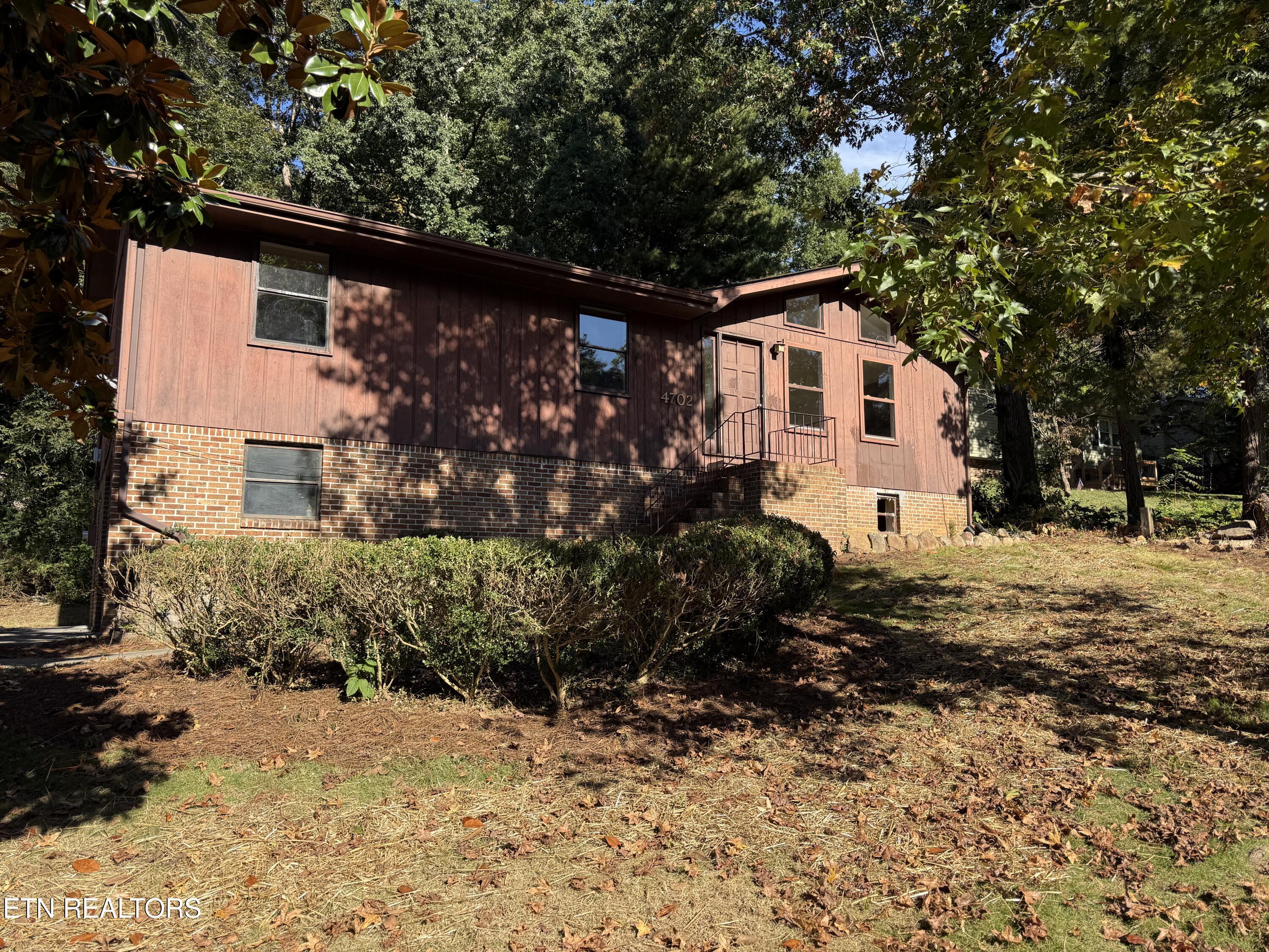 4702 Pebble Brook Circle — photo
