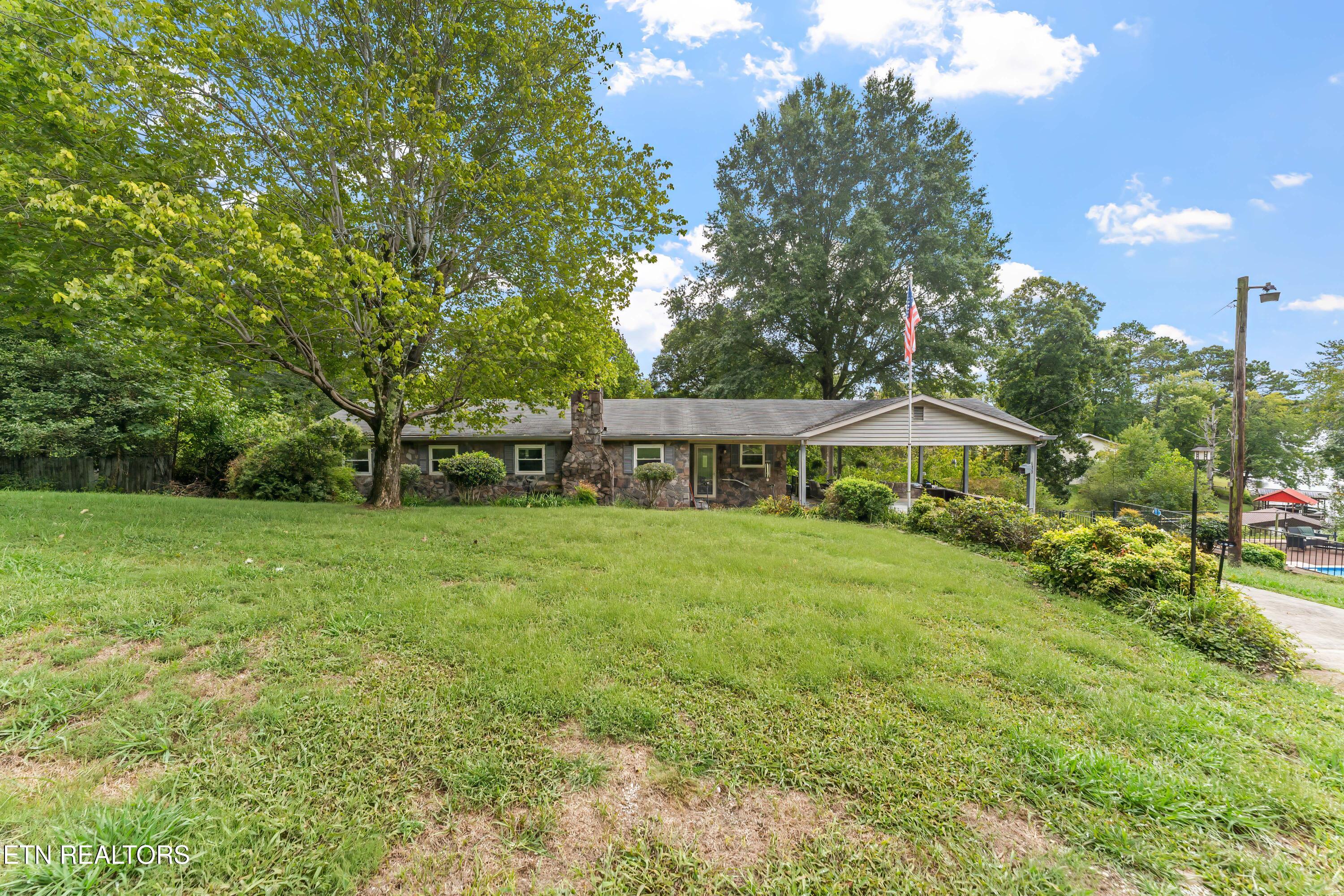 1629 Piney Point Rd — photo