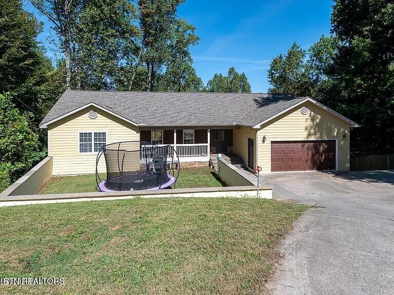 2314 Myers Circle — photo
