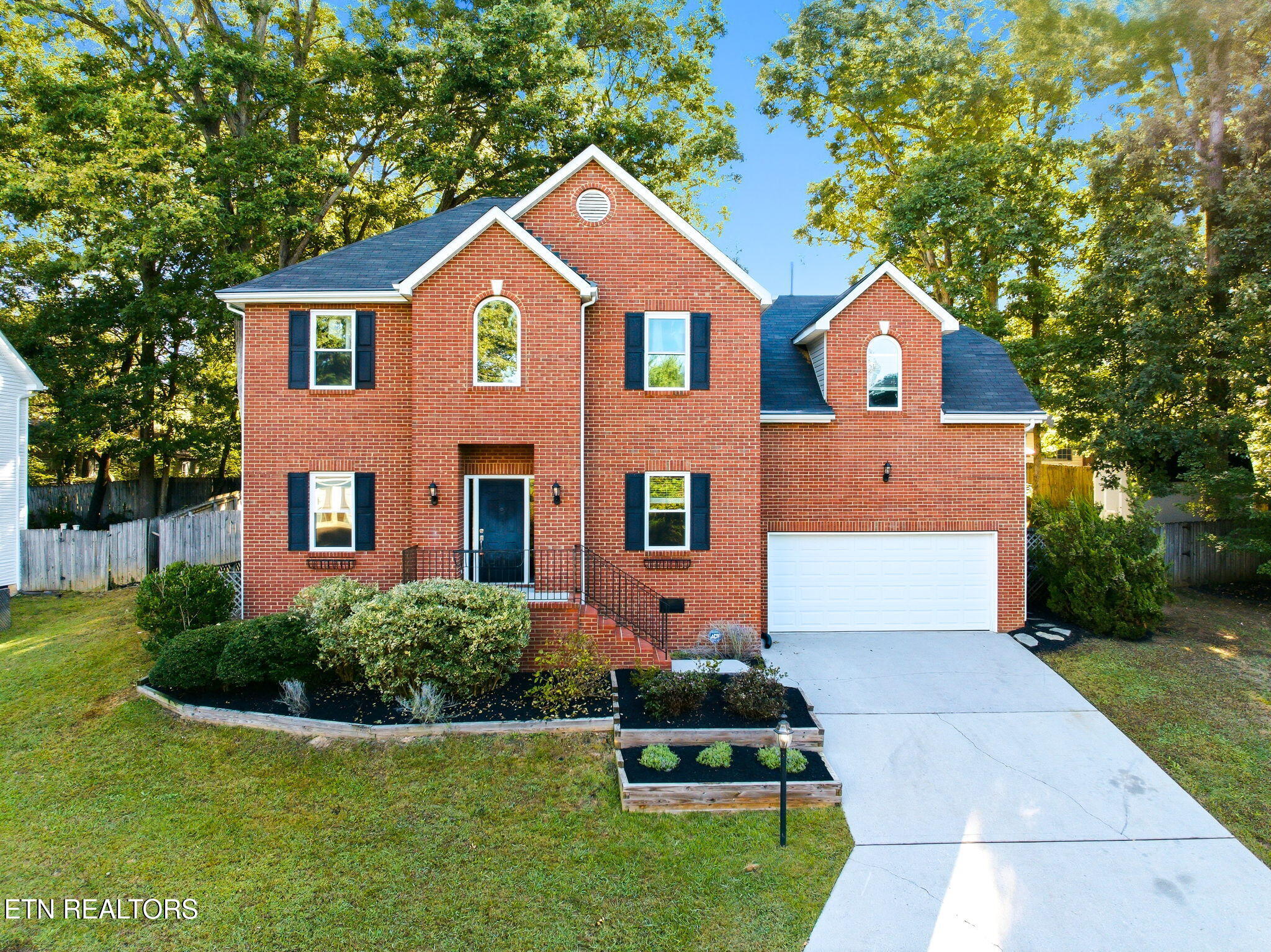 1516 Heritage Oaks Way — photo