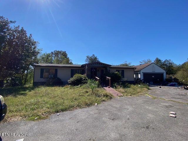 5701 Roberts Rd — photo