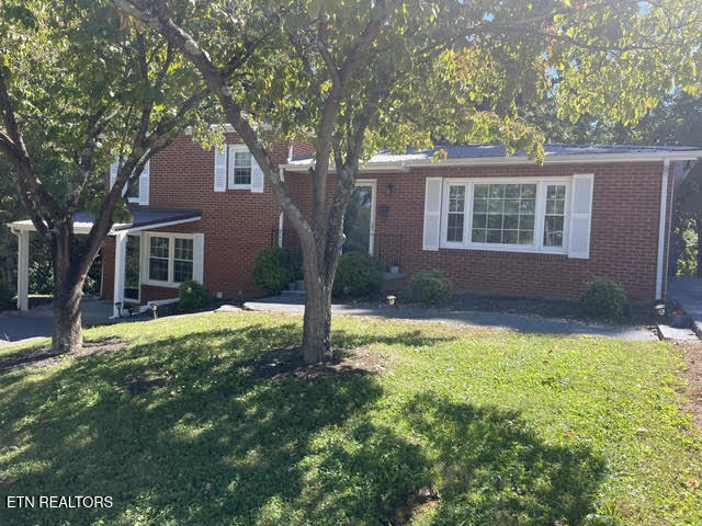 460 Ash St — photo