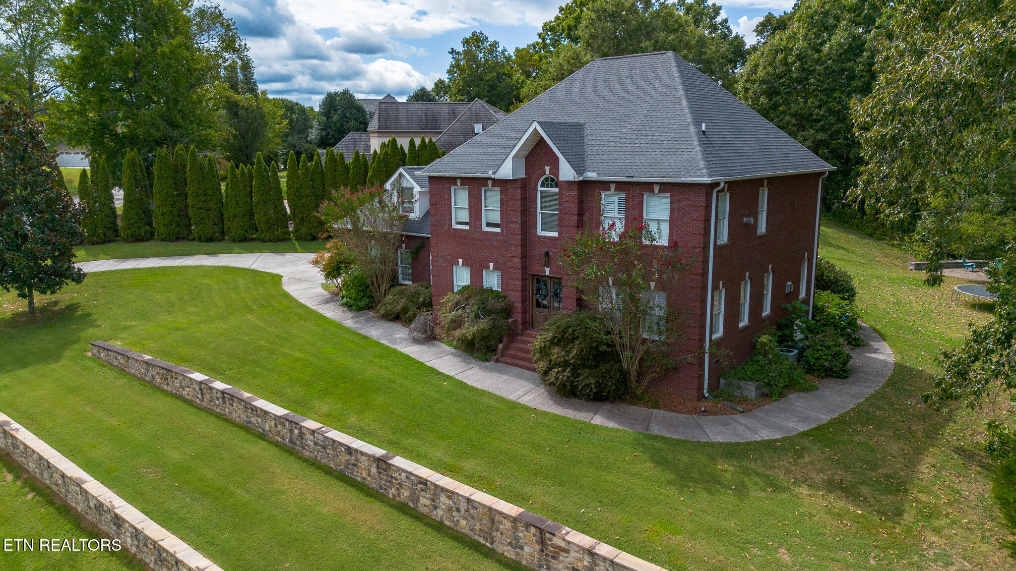 1124 Brentwood Way — photo