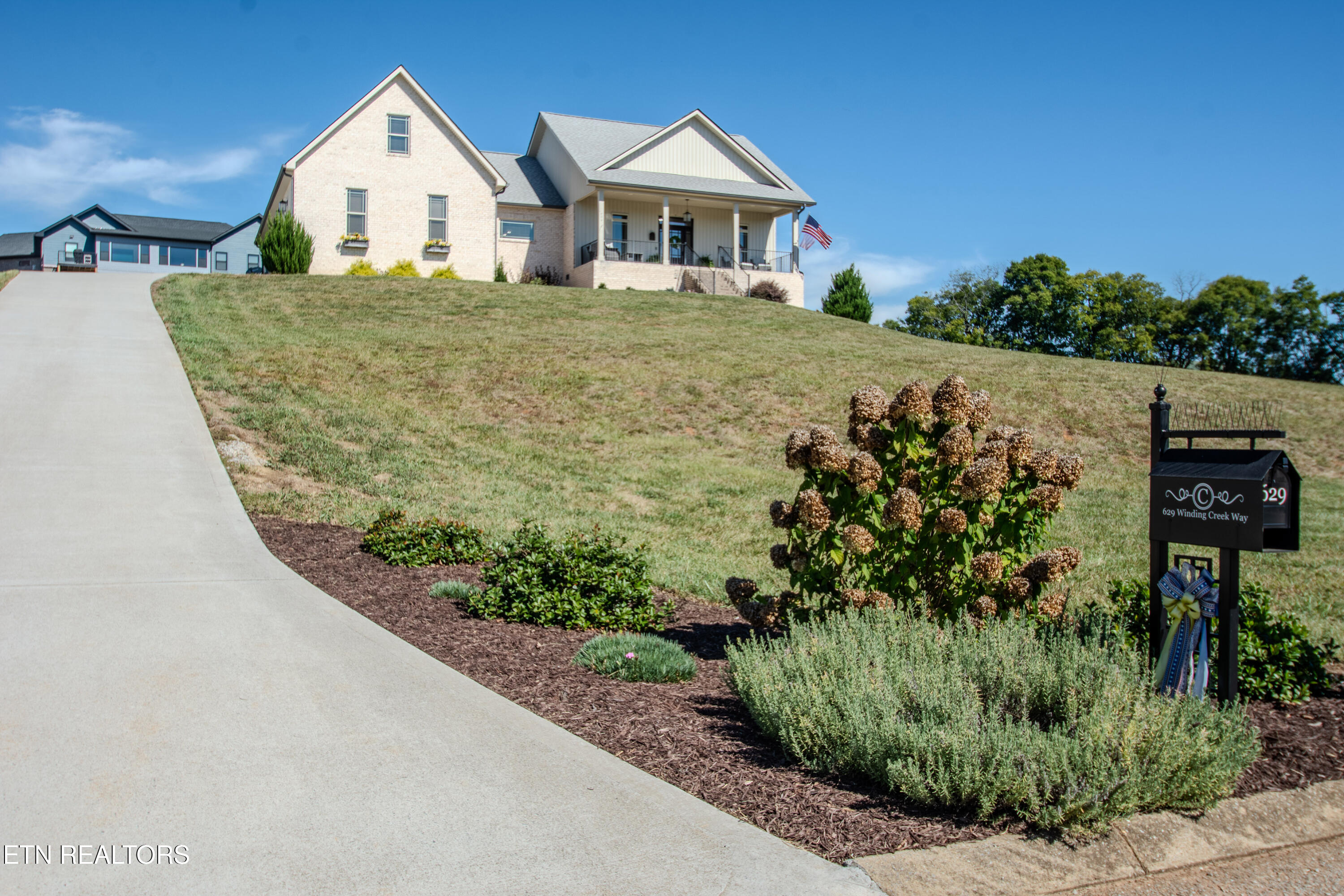 629 Winding Creek Way — photo