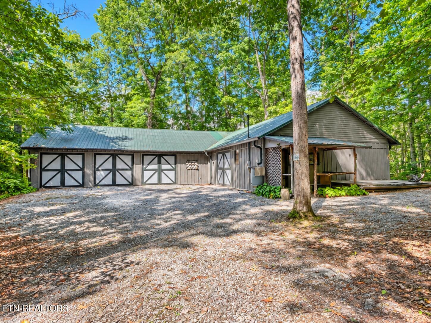 340 Cleggan Drive — photo