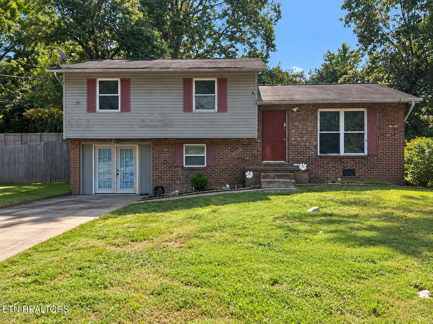 2812 Boyds Bridge Pike — photo