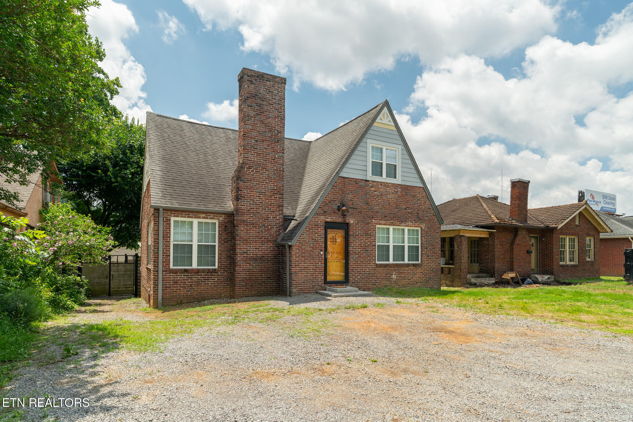 108 Rose Drive — photo