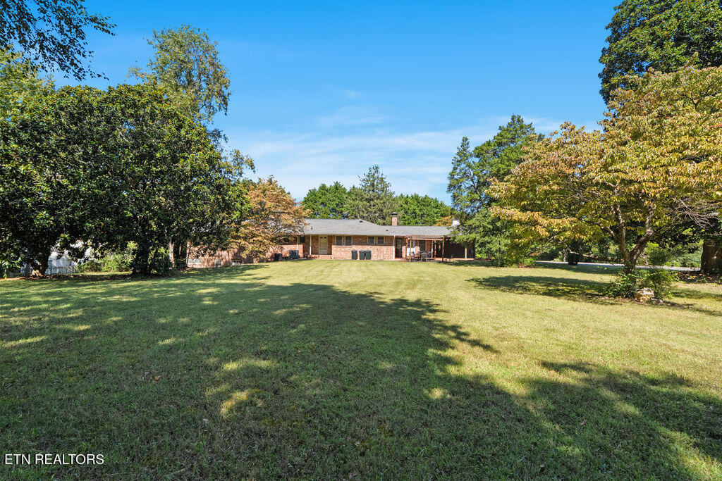 9000 Westland Drive — photo