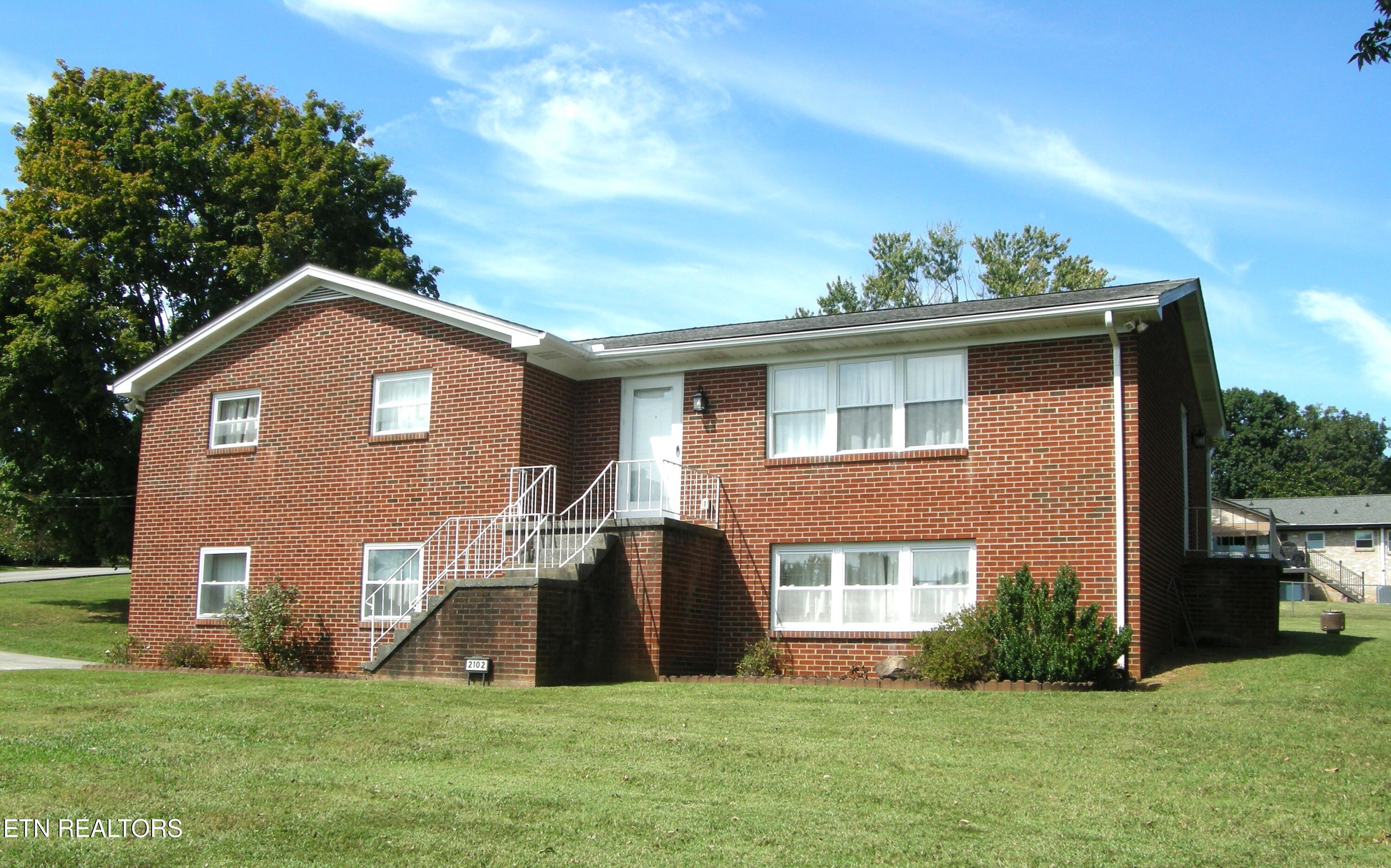 2102 Sentell Circle — photo