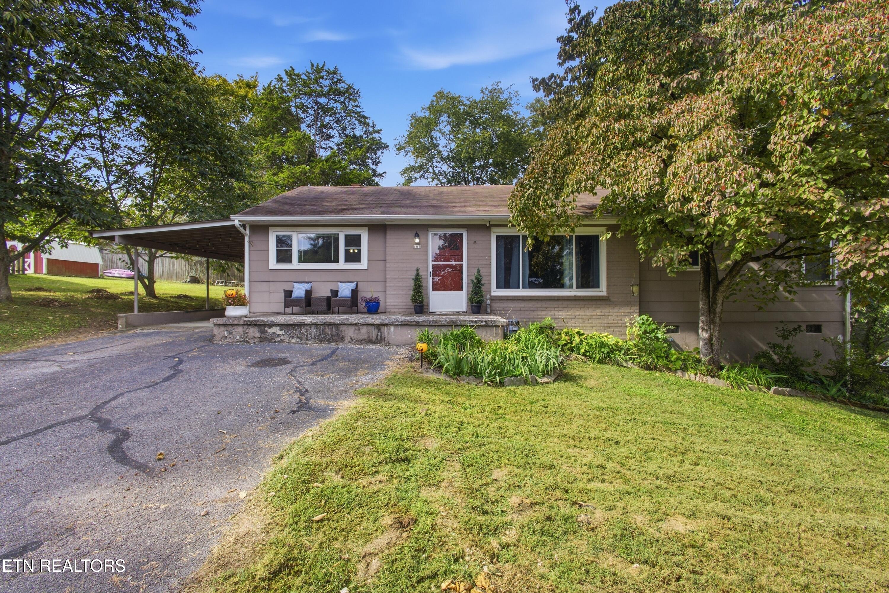 107 Manchester Rd — photo