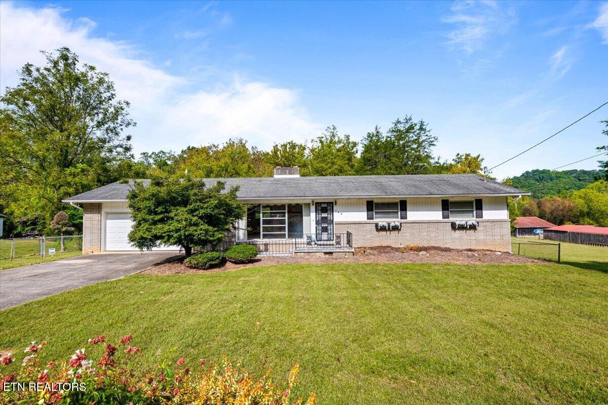 154 E Wolf Valley Rd — photo