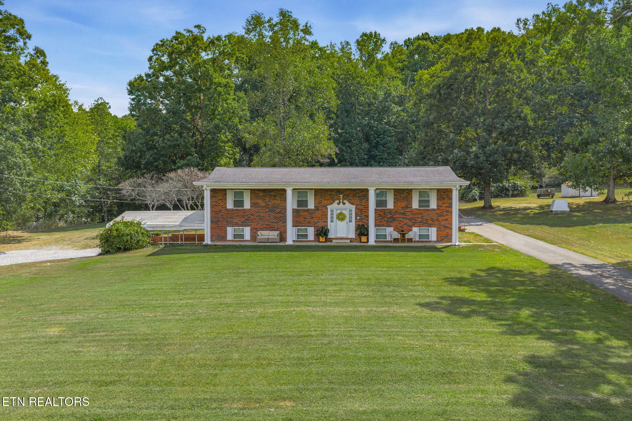 2809 Highway 411 — photo