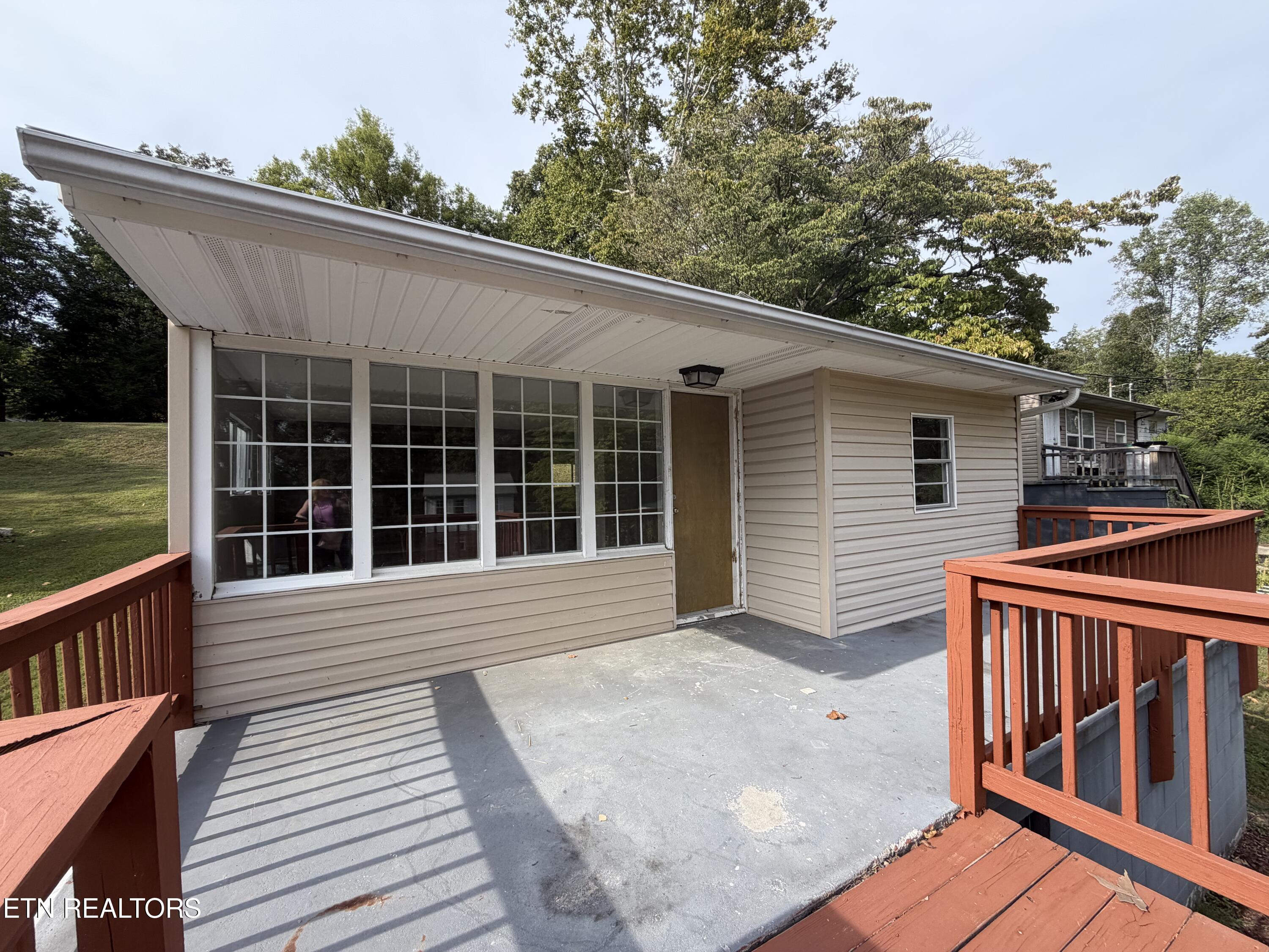 153 Johnson Rd, Oak Ridge, TN 37830 — photo 2