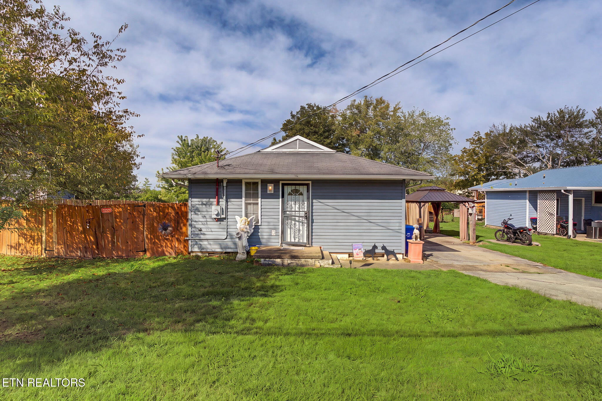 109 Marquette Rd — photo
