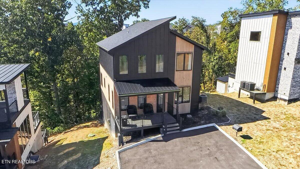 1418 Reedmont Way — photo
