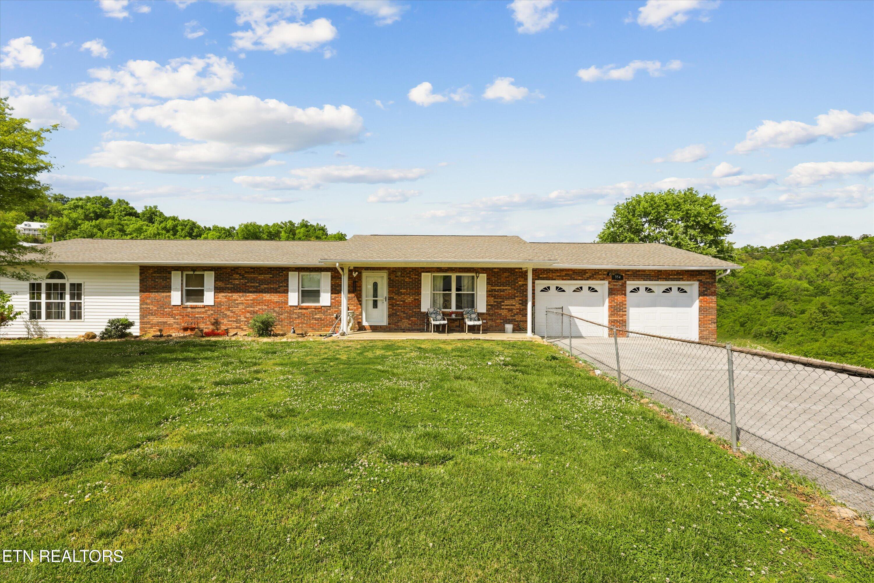 354 Apple Valley Rd — photo