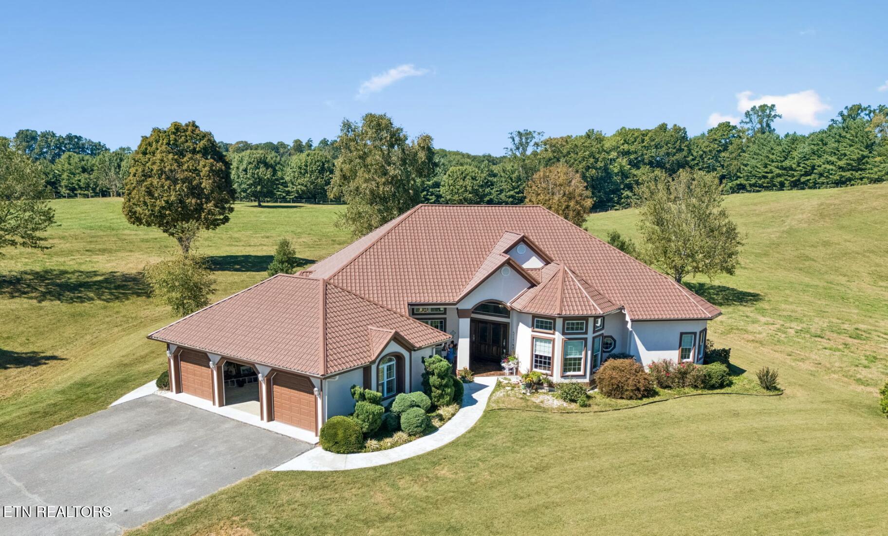 1089 Dogwood Rd — photo