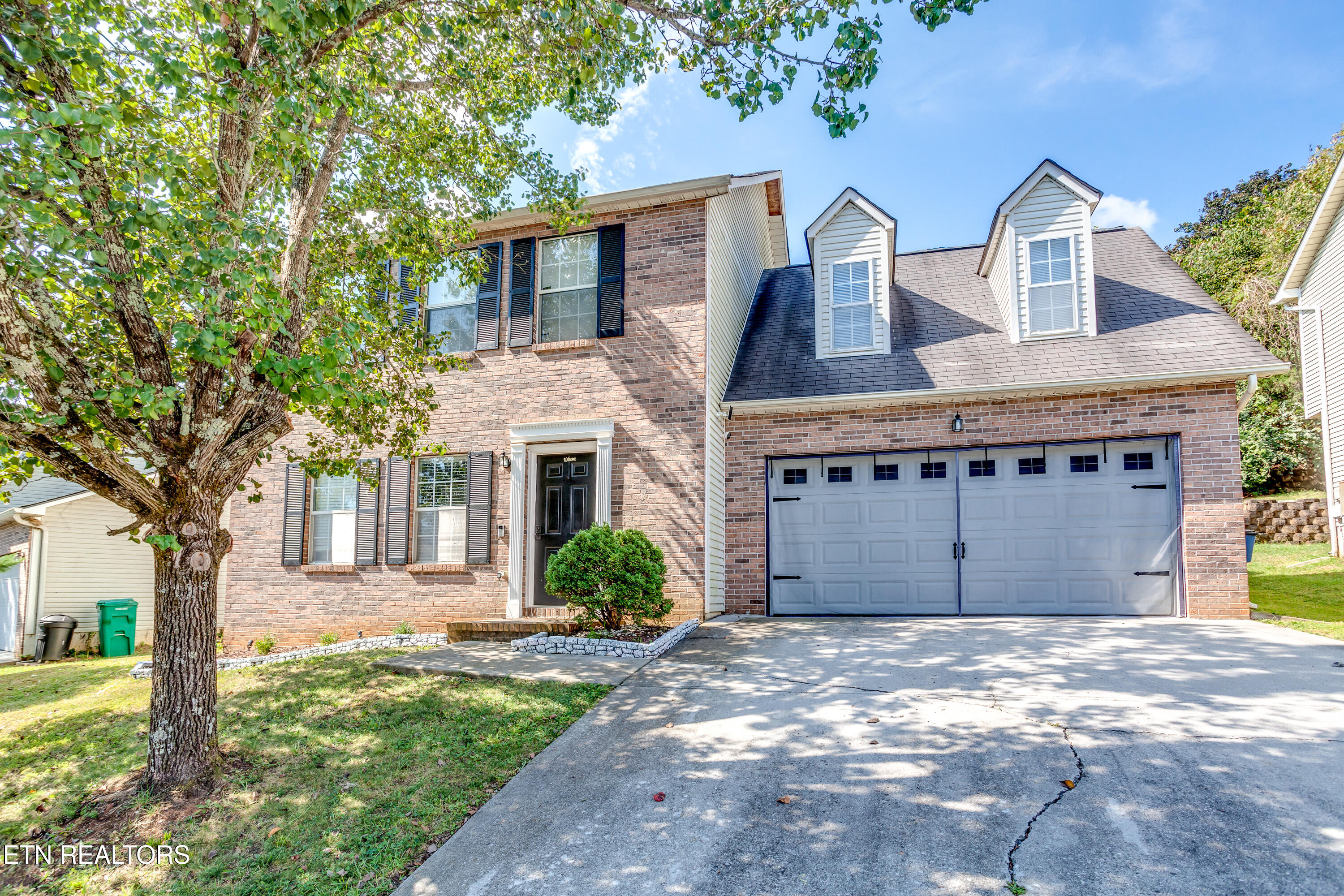 723 Colony Village Way — photo