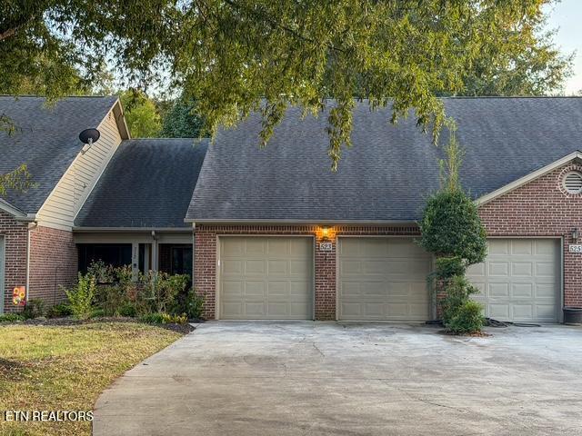 523 Sunrise Circle — photo