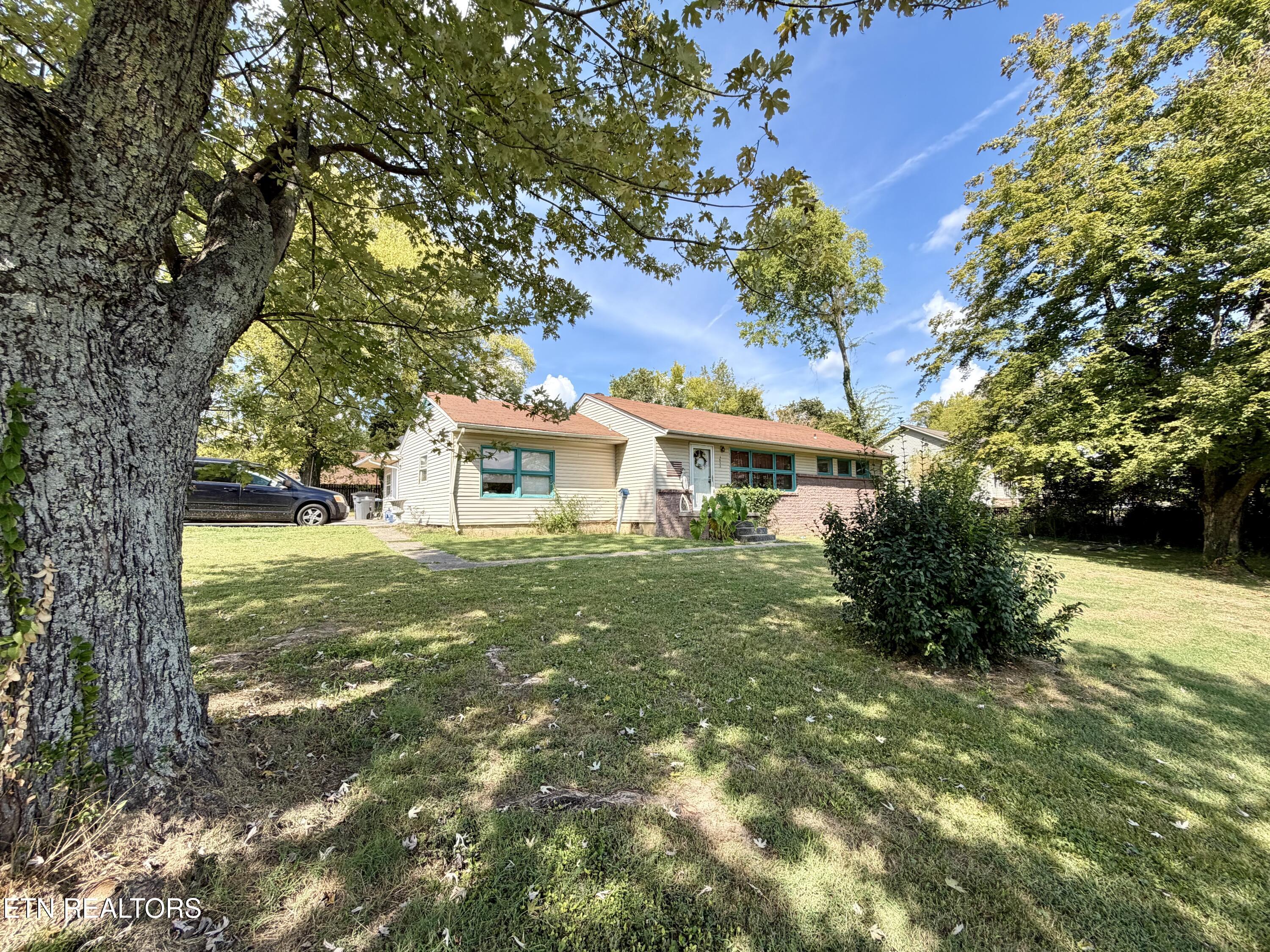 4933 Azalea Drive — photo
