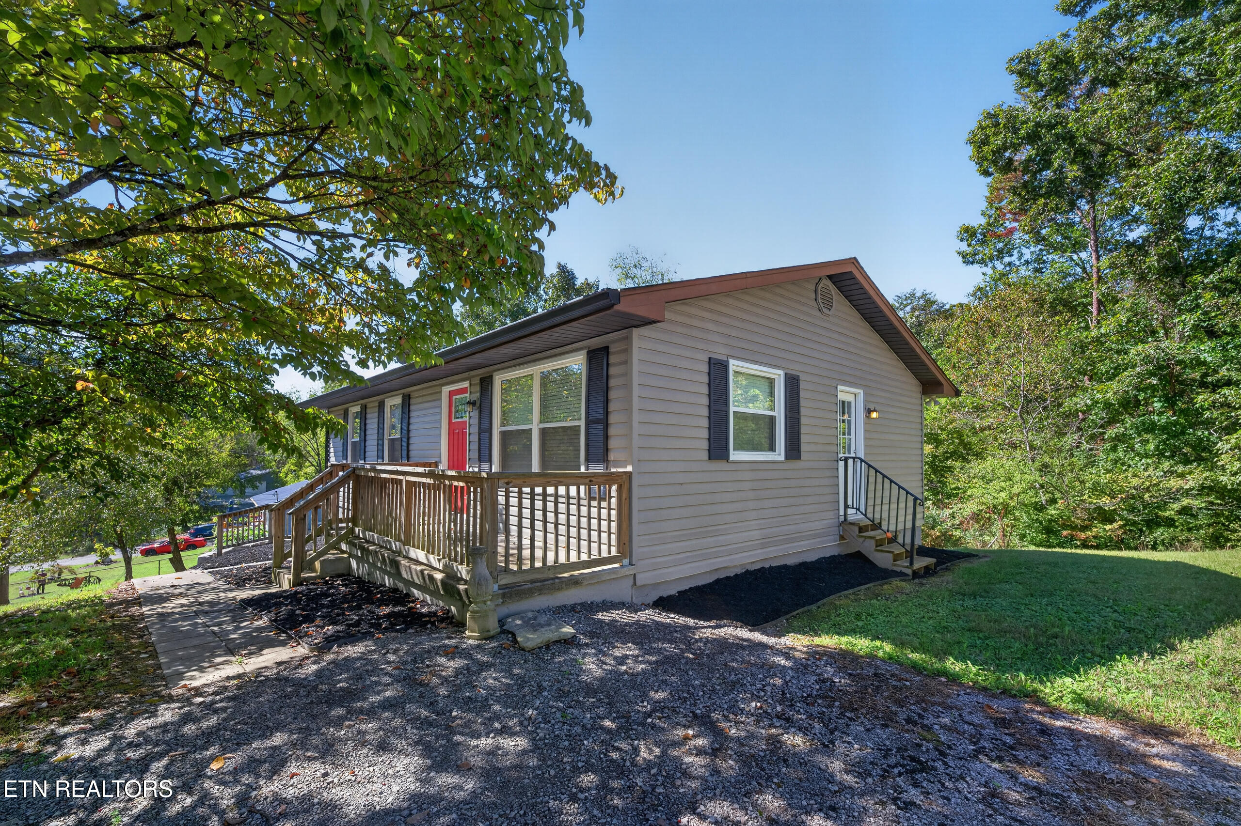129 Pine Ridge Lane, Heiskell, TN 37754 — photo 3