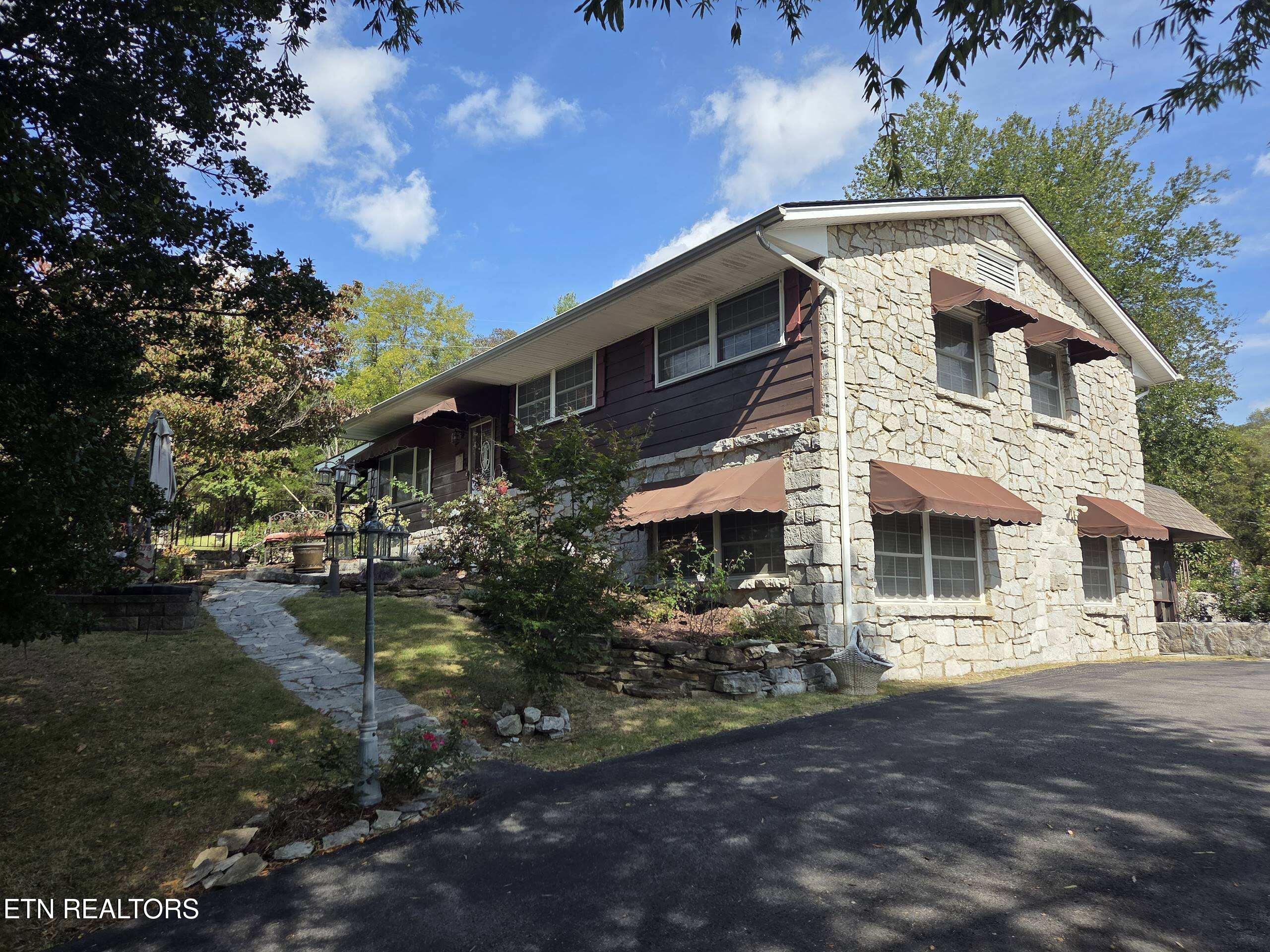 572 Mountain Rd — photo