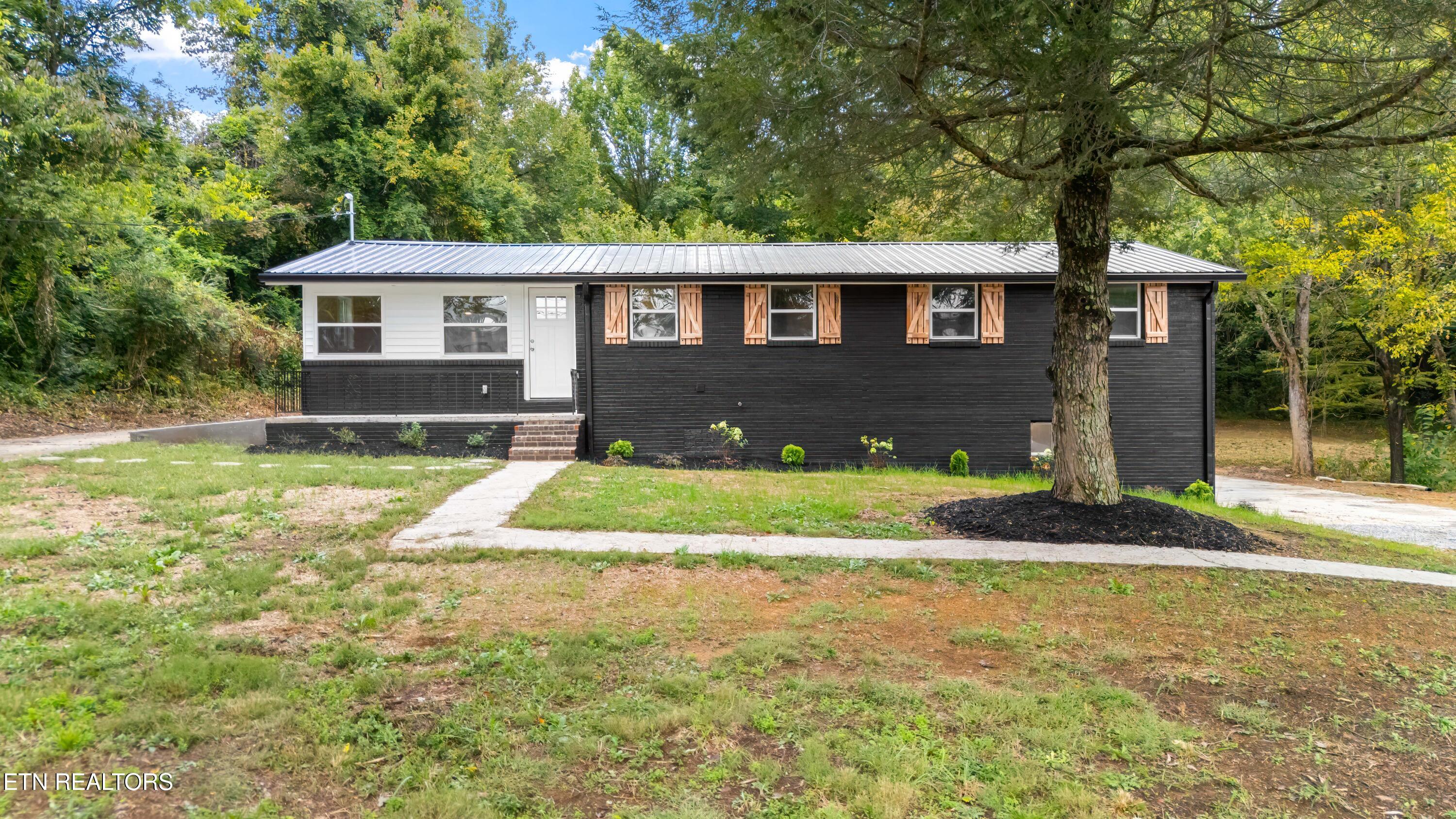 5501 Ball Rd — photo