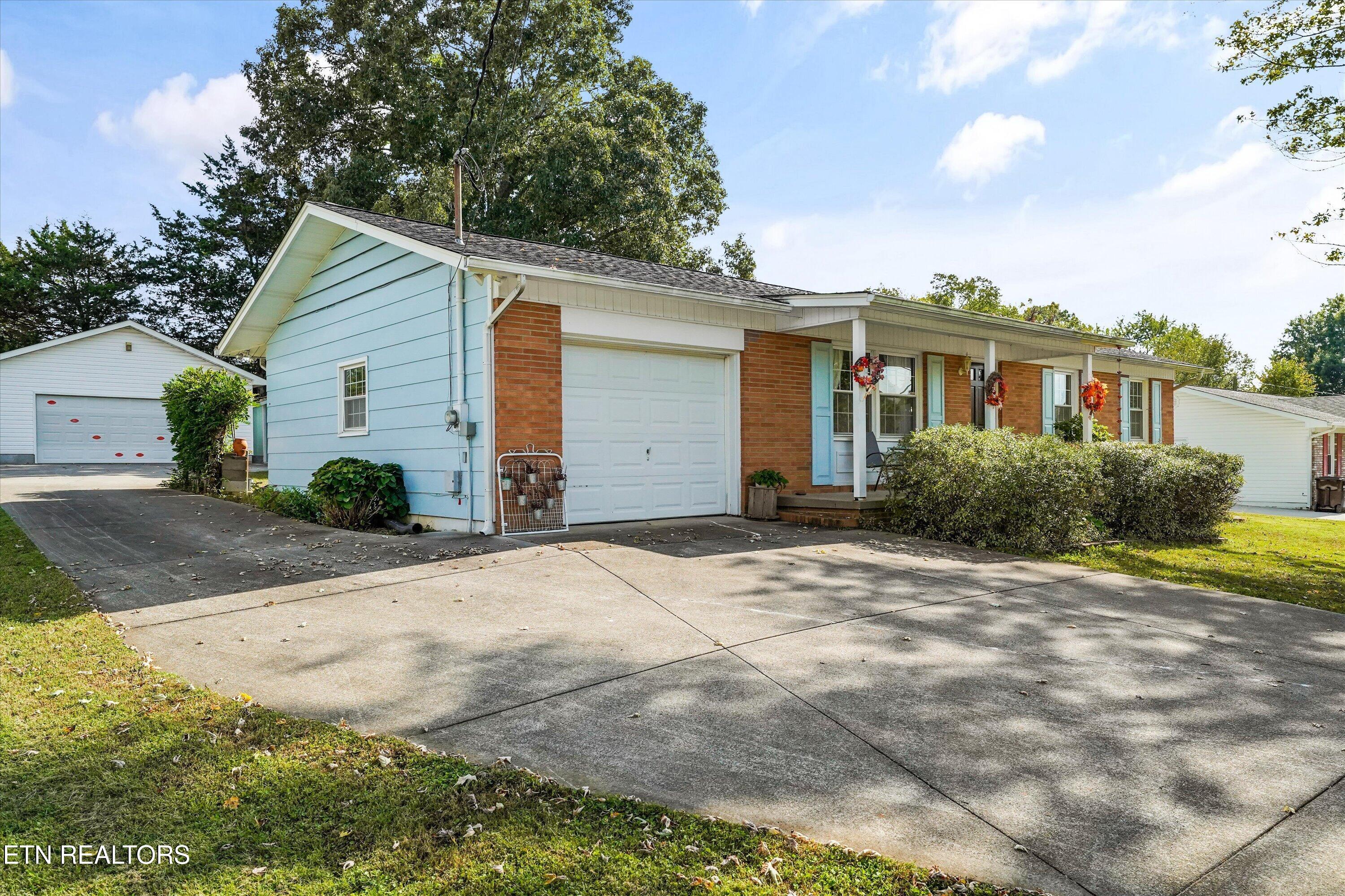 6712 Greenbrook Drive — photo
